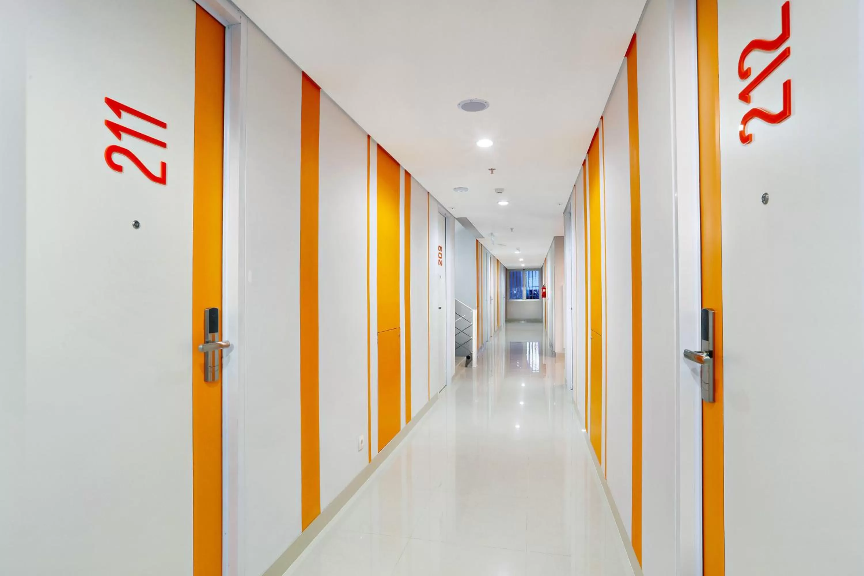 Deluxe Twin Room in Starlet Hotel Serpong