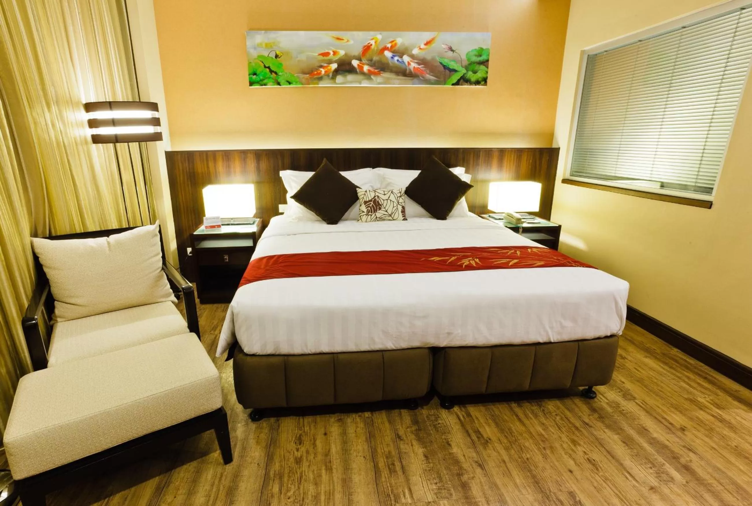 Deluxe Double or Twin Room in Ramada by Wyndham Manila Central