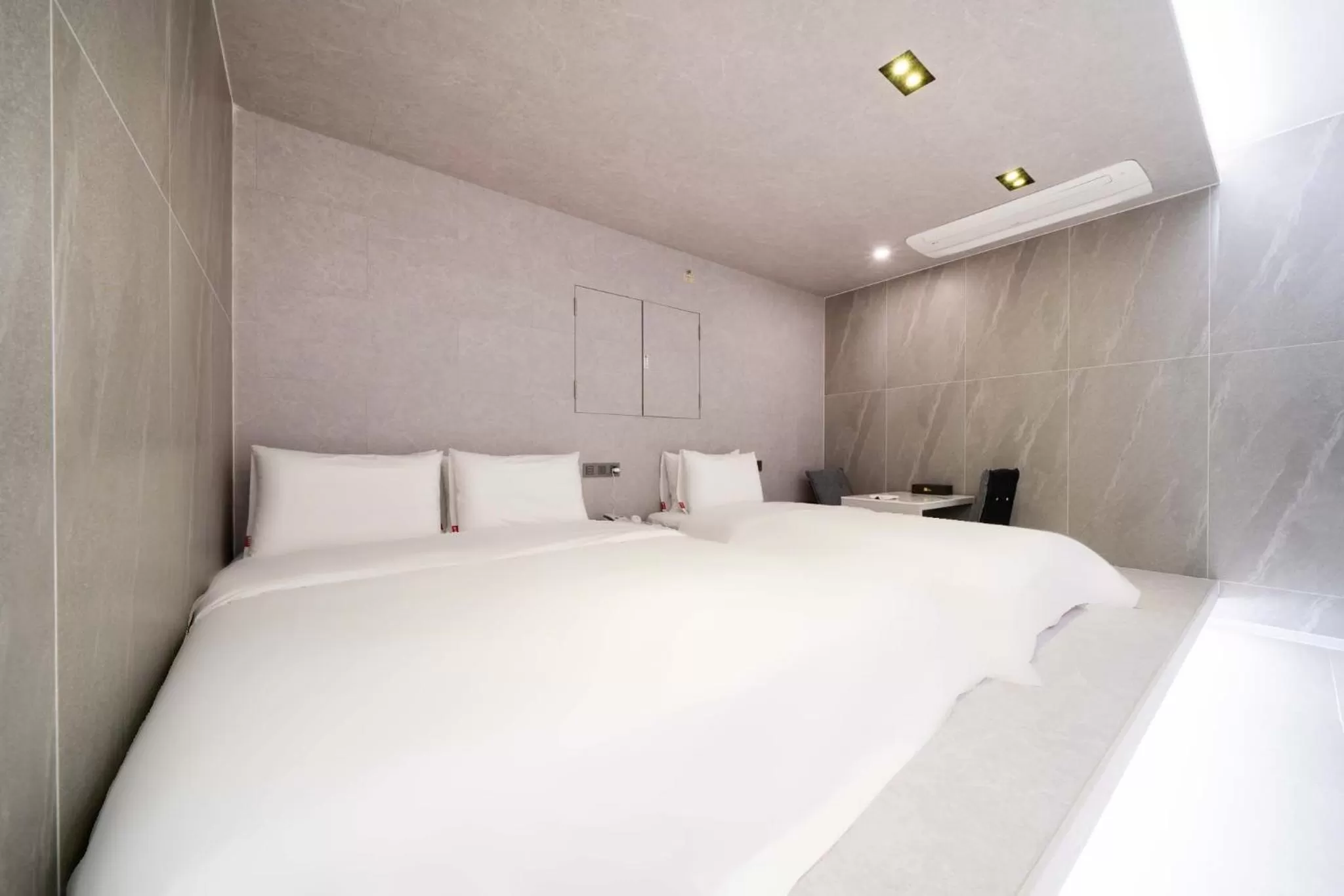 Bed in Ytt Hotel