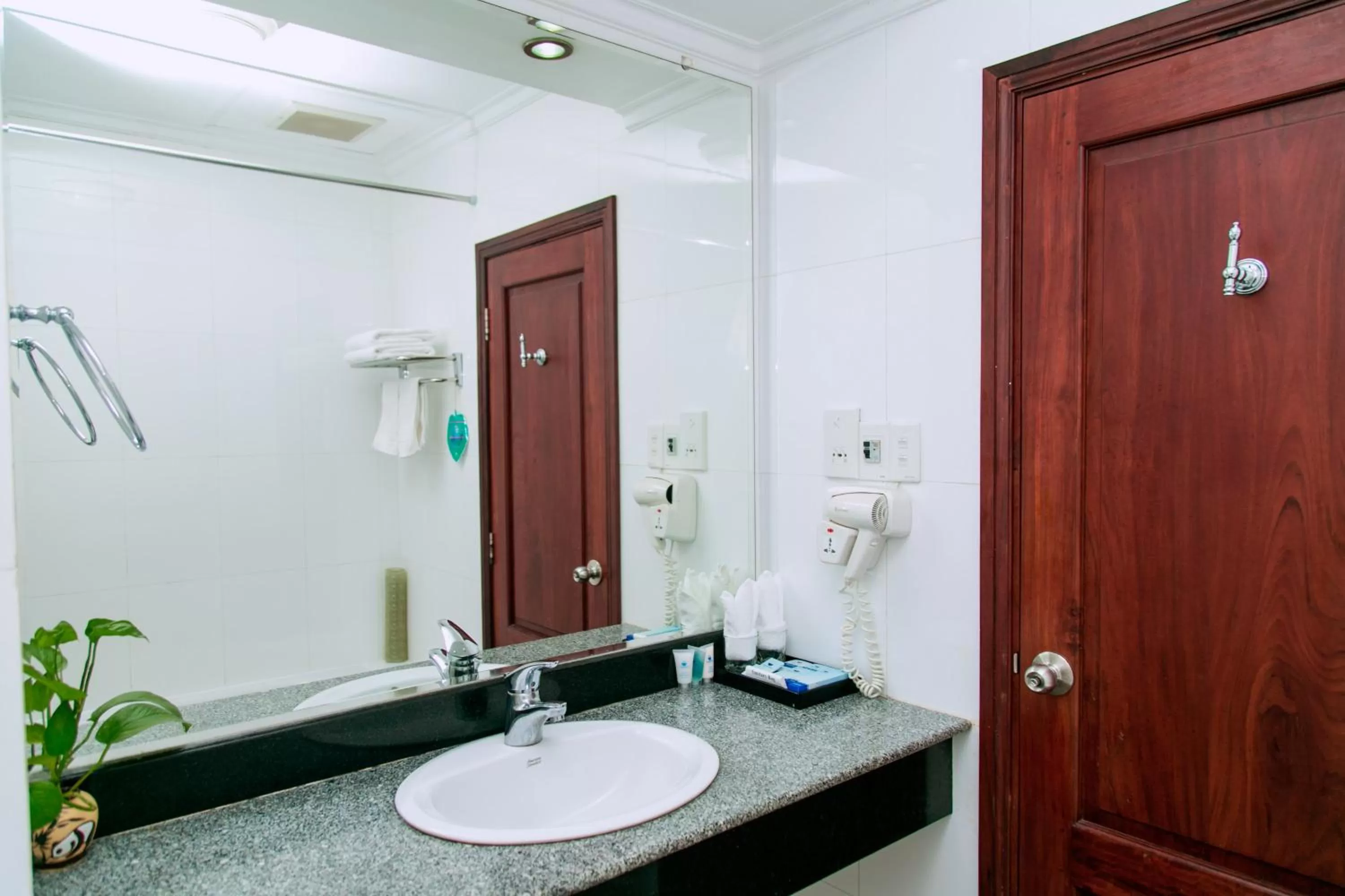 Single Room with Sea View in Seagull Hotel