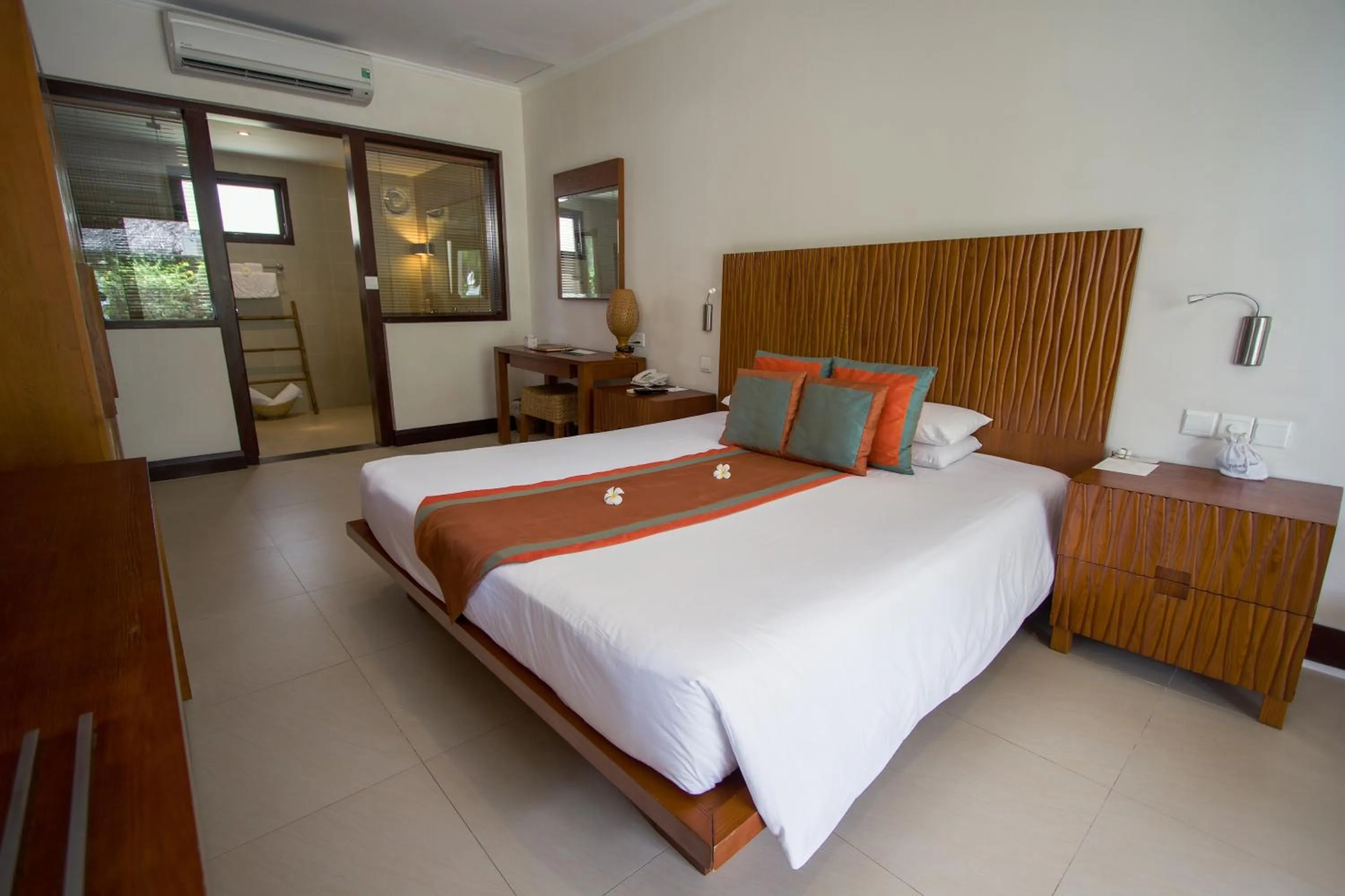 Bungalow with Terrace and Garden View in Blue Ocean Resort