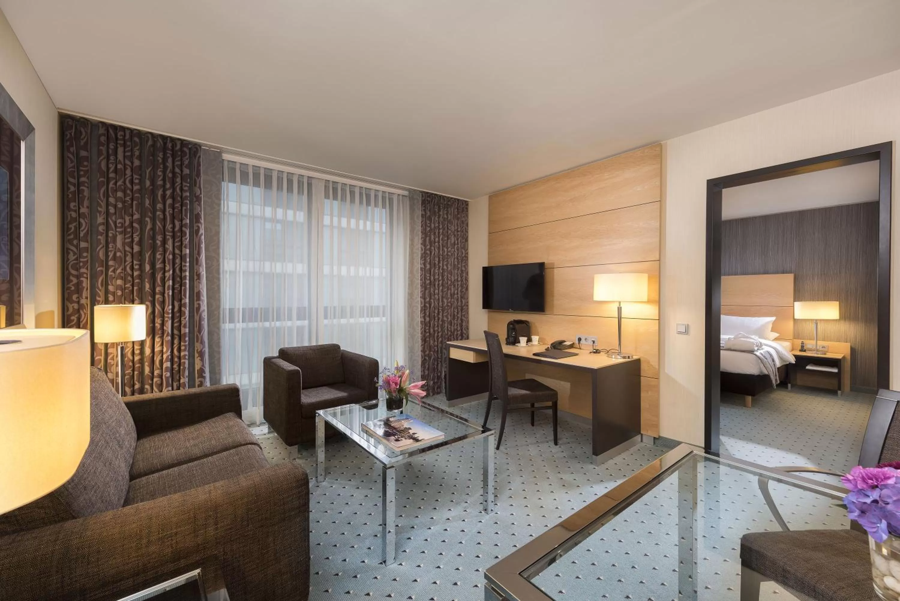 Junior Suite (2 Adults) in Maritim Hotel Düsseldorf