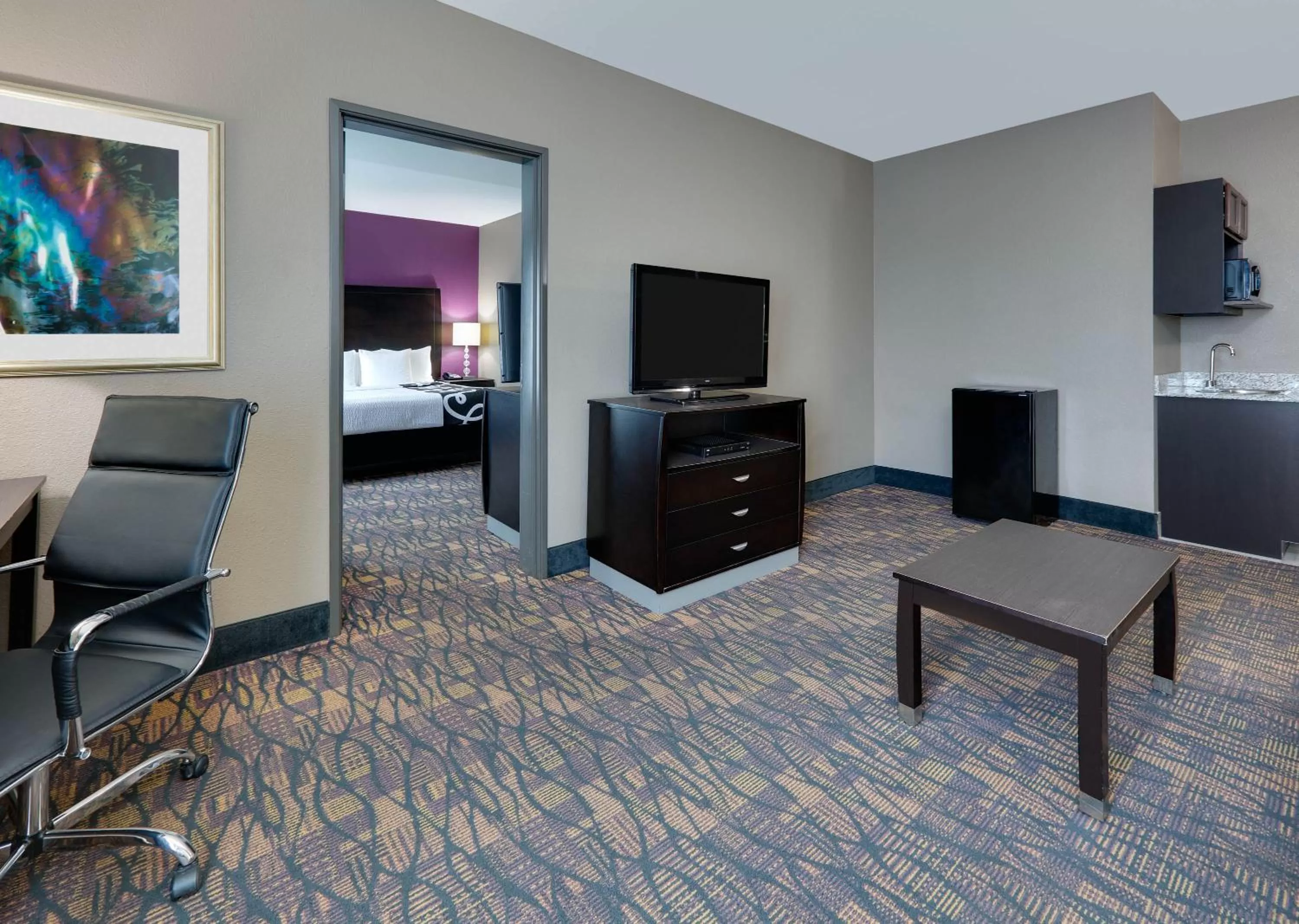 King Suite - Non-Smoking in La Quinta by Wyndham Jourdanton - Pleasanton