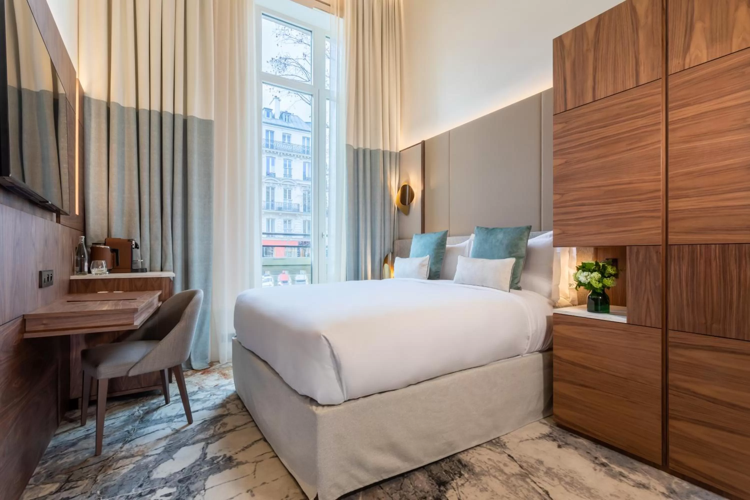 Classic Queen Room in InterContinental Paris Champs Elysées Etoile by IHG
