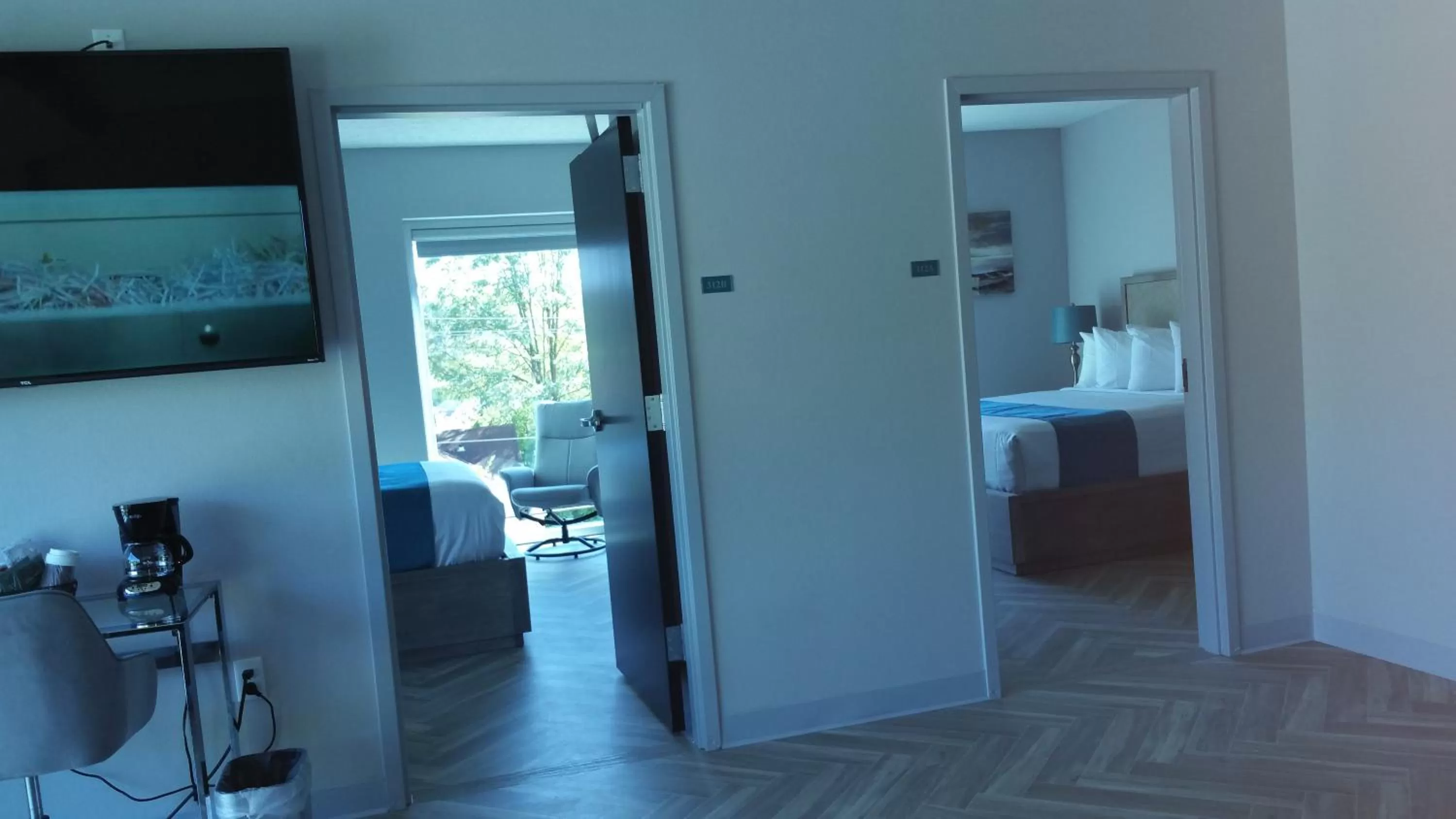 Two Bedroom Executive Suite with Living-room in Athens Central Hotel