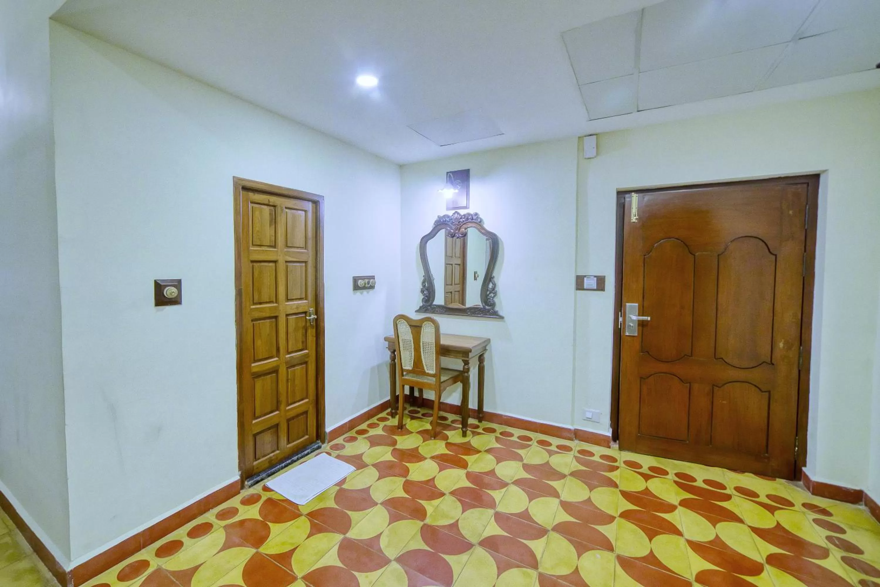 Deluxe Double Room - single occupancy in HOTEL WINDSOR CASTLE