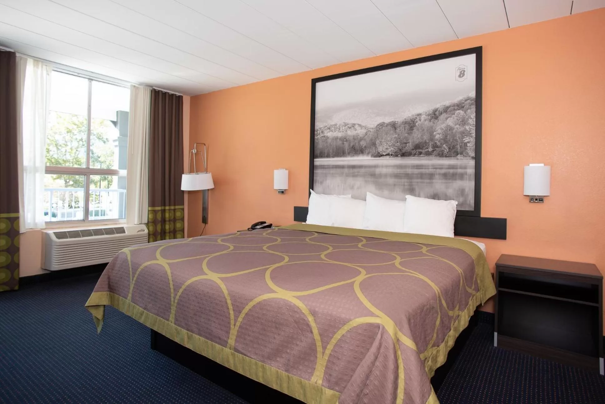 King Room - Mobility Access/Non-Smoking in Super 8 by Wyndham Black Mountain