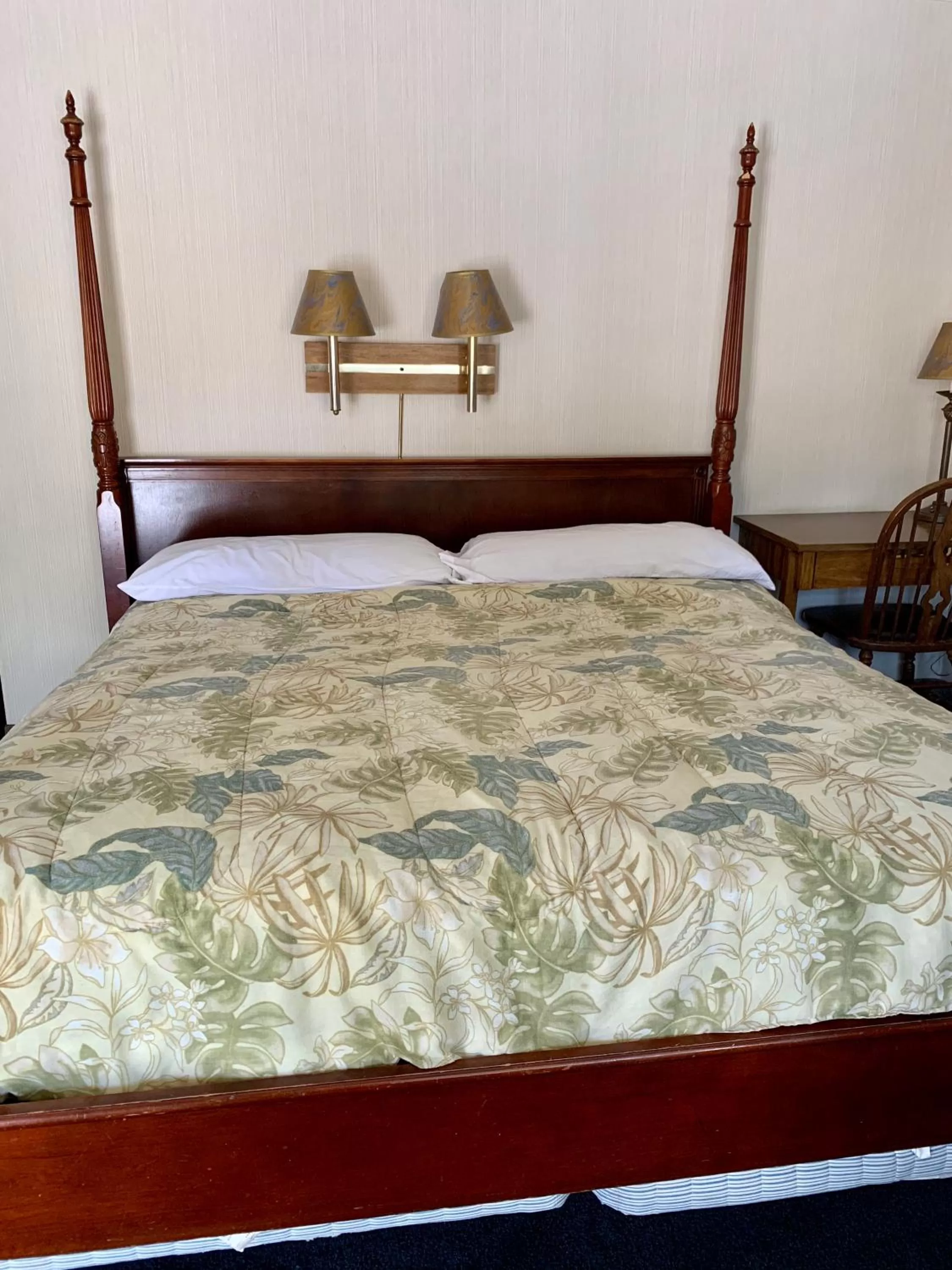 King Room in Stevenson’s Inn