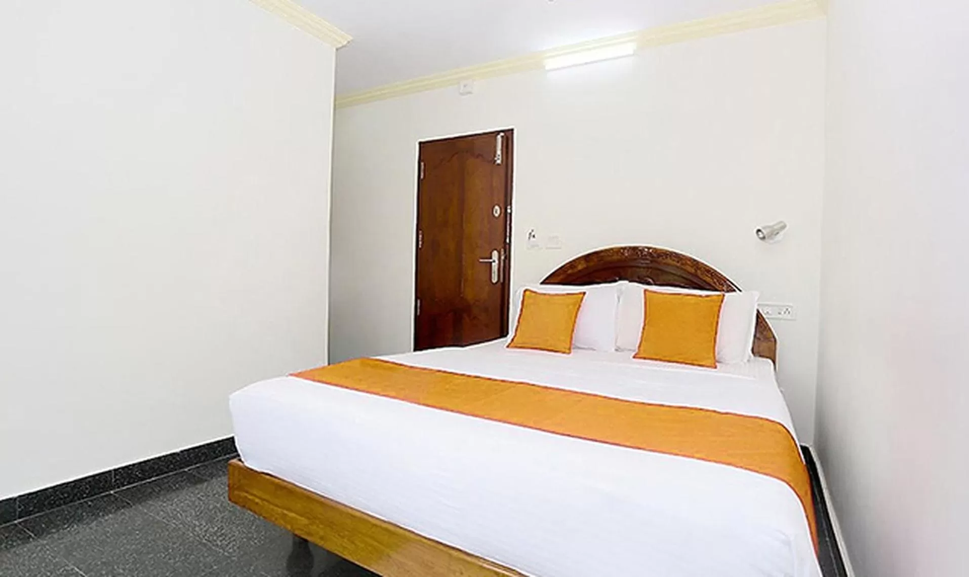 Deluxe Room in FabHotel Wateredge Beach Resort