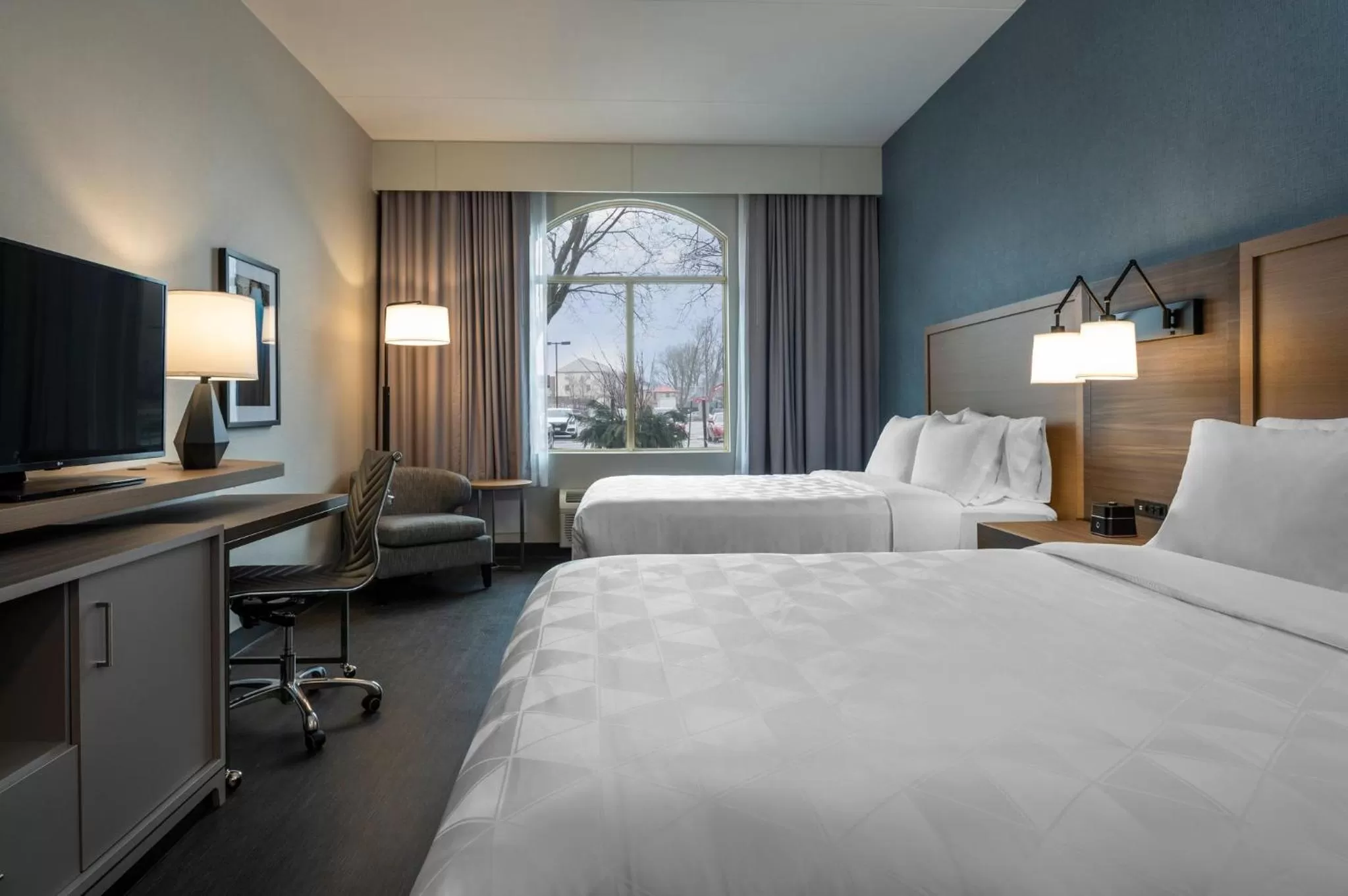 Standard Queen Room with Two Queen Beds - Pet Friendly/Ground Floor in Holiday Inn Kingston - Waterfront by IHG