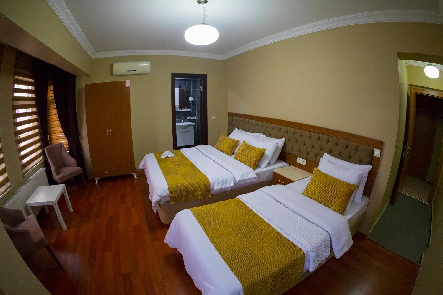 Triple Room in Ramparts Hotel