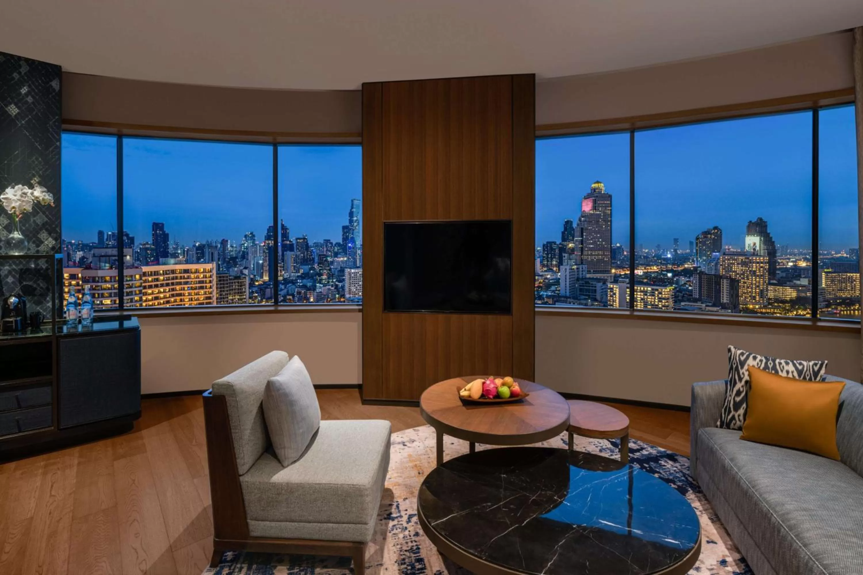 Panoramic Executive Suite in Millennium Hilton Bangkok