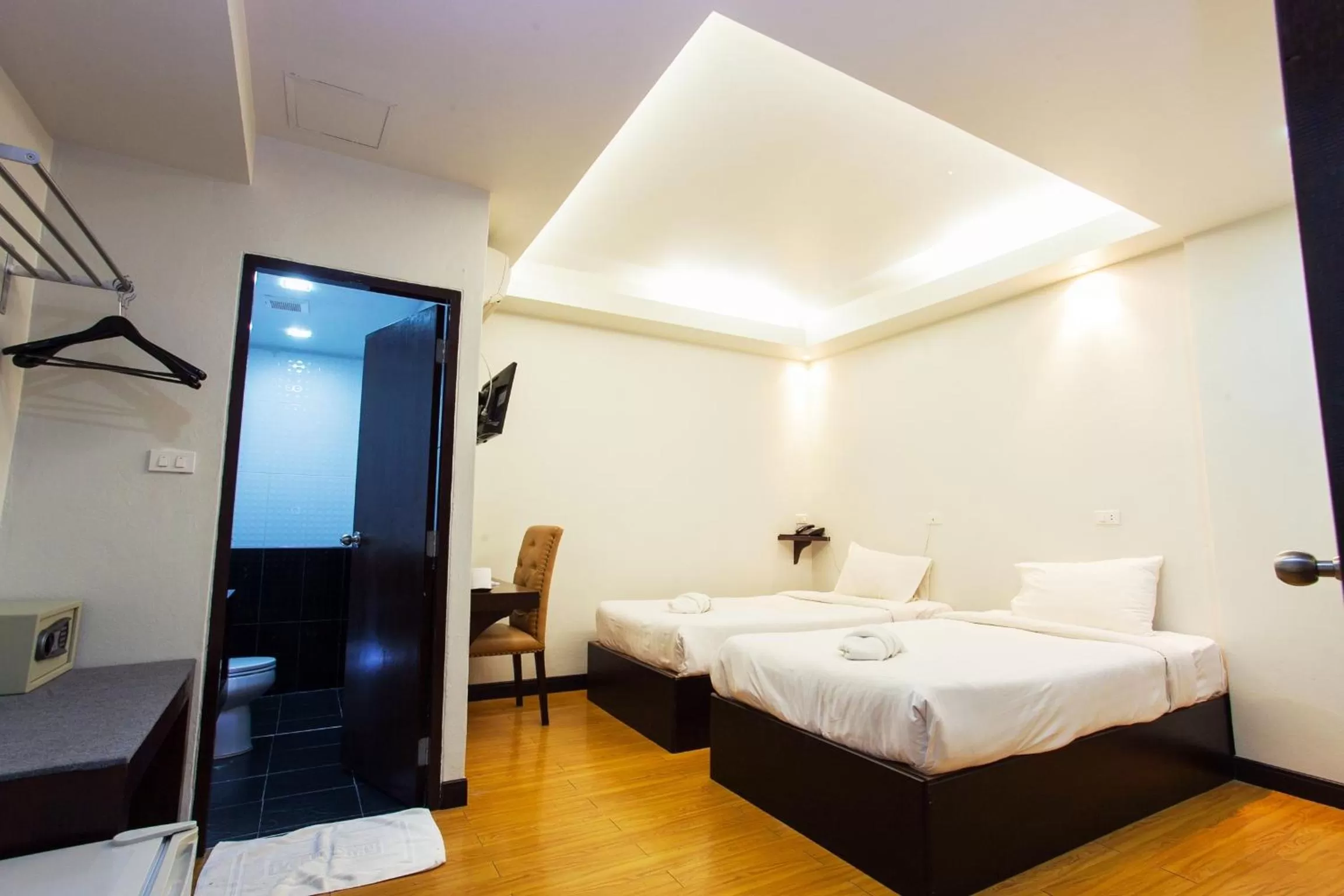 Economy Twin Room in Basic Line Hotel @ Loikroh