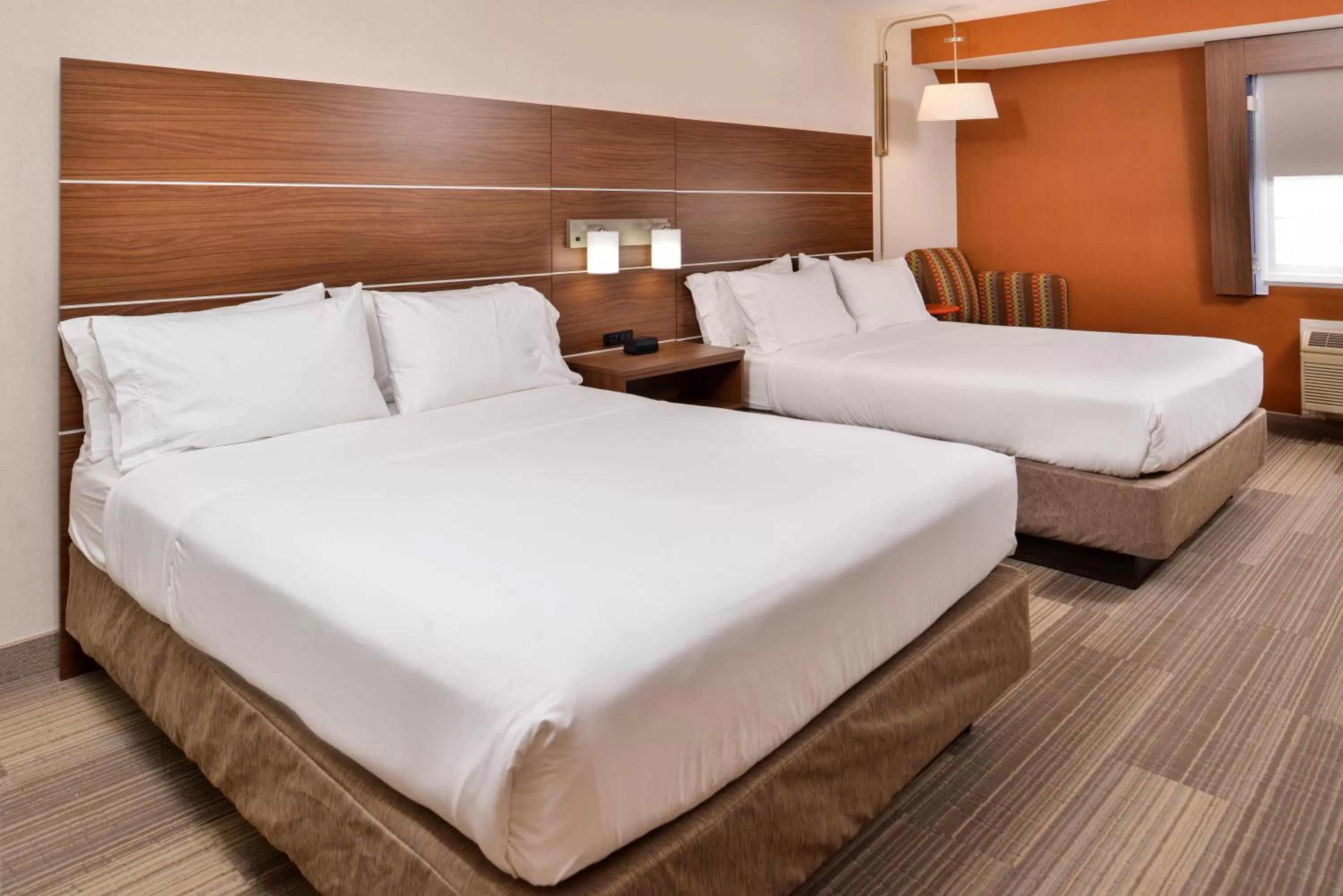 Queen Room with Two Queen Beds - Mobility Access Tub/Non-Smoking in Holiday Inn Express Westley by IHG