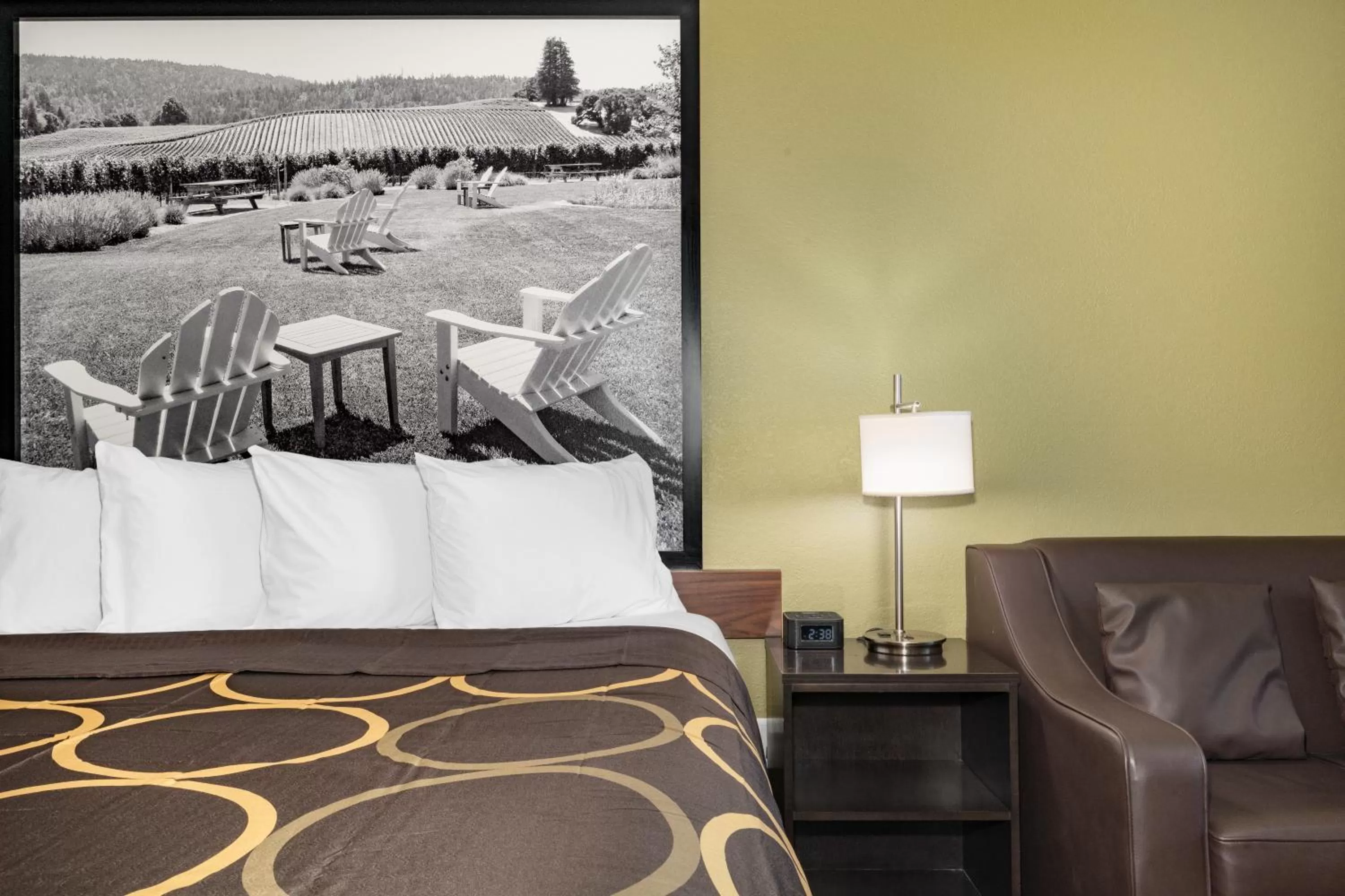 King Room - Non-Smoking in Super 8 Ukiah by Wyndham