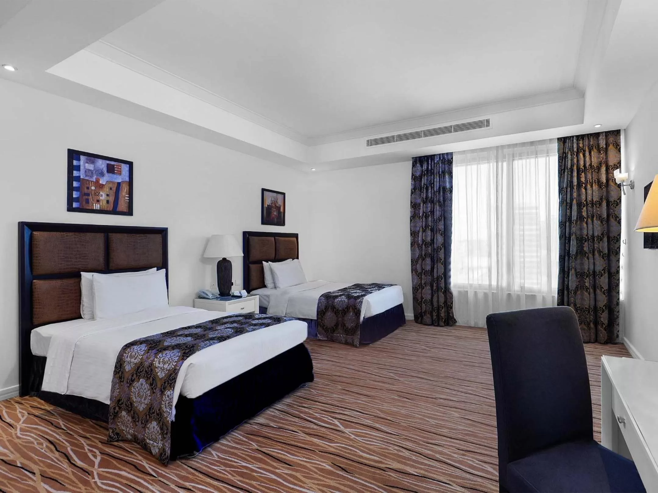 Deluxe Twin Room in Plaza Inn Doha