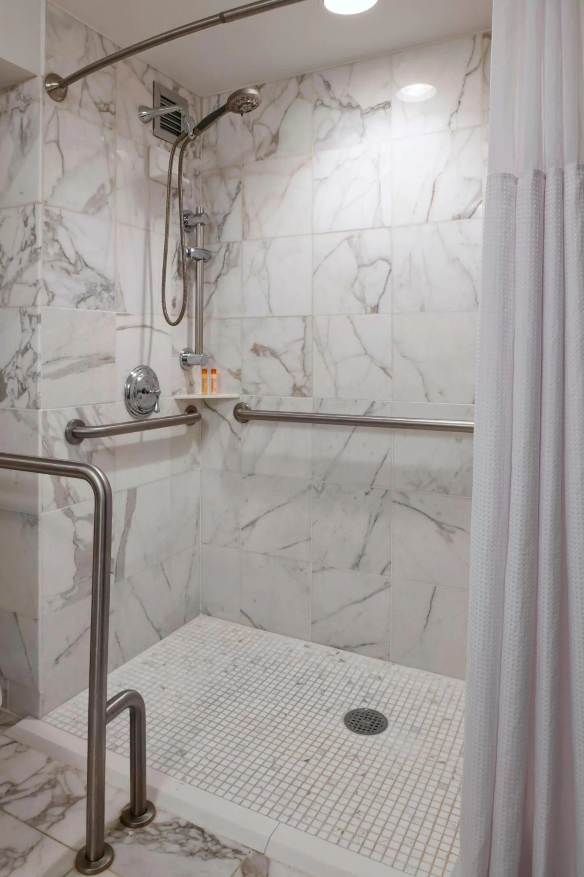 One-Bedroom King Suite in The Henry, Autograph Collection