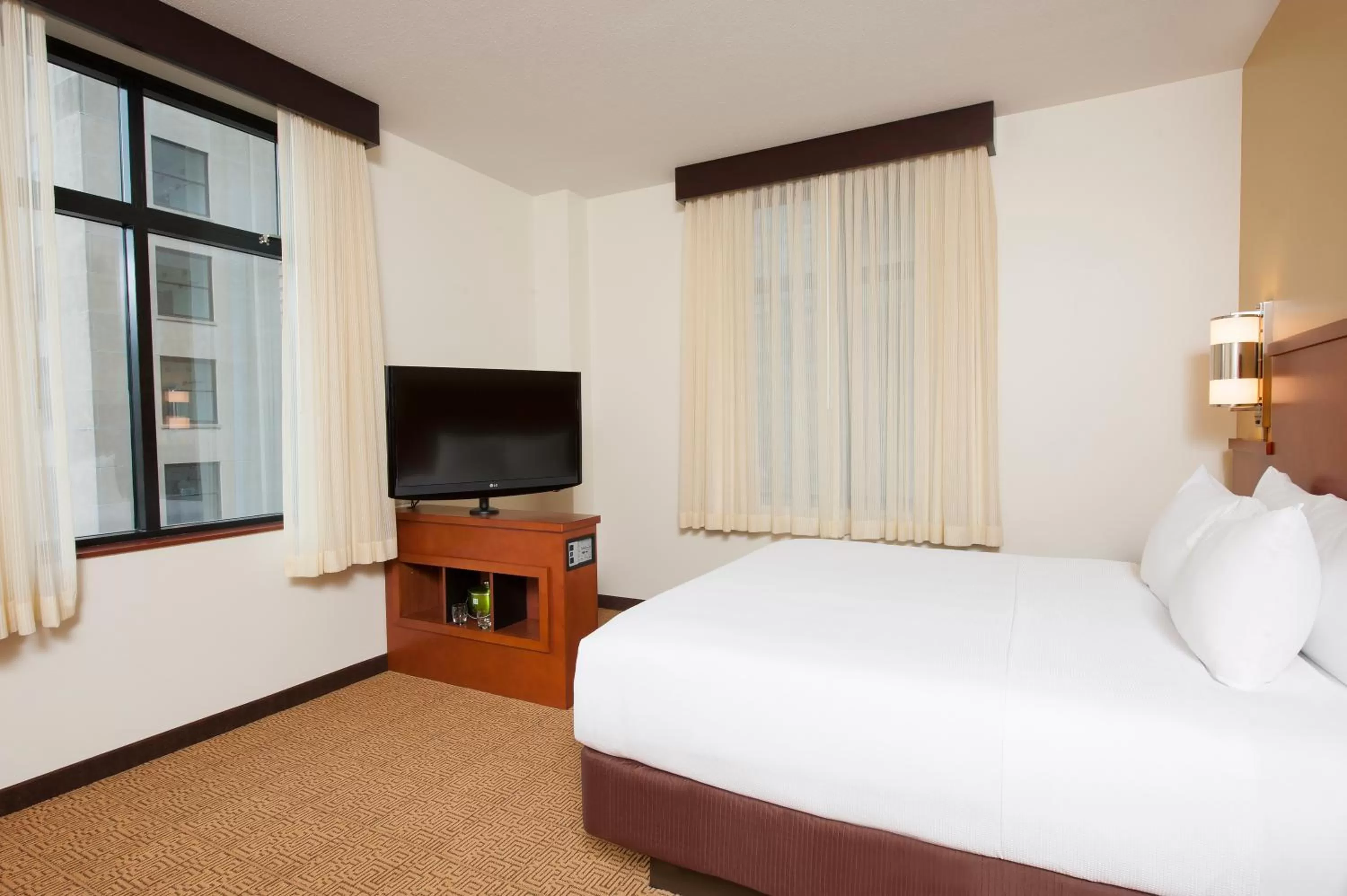 King Room with Sofa Bed in Hyatt Place Des Moines Downtown