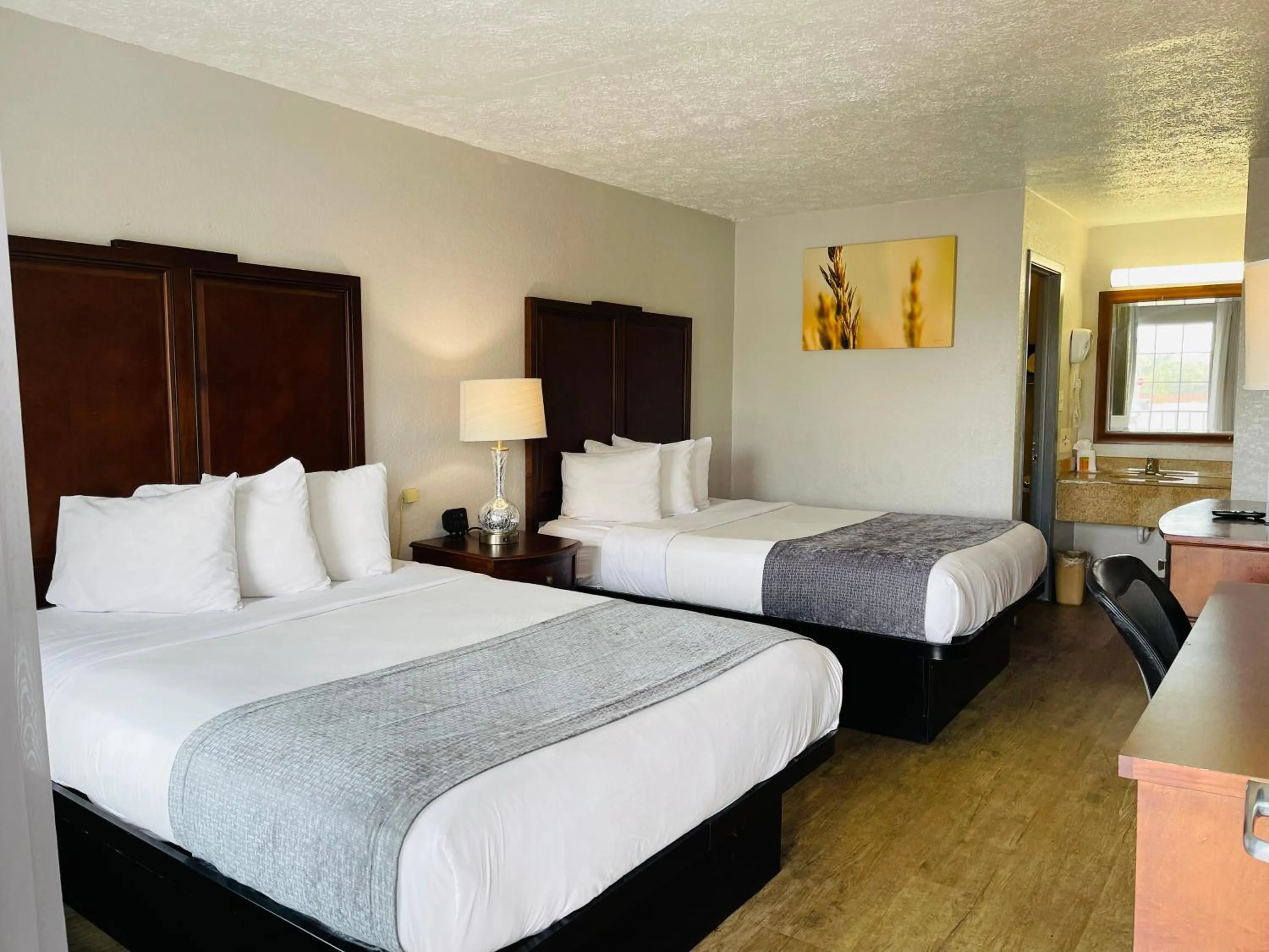 Queen Room with Two Queen Beds - Smoking in Days Inn by Wyndham Fort Walton Beach