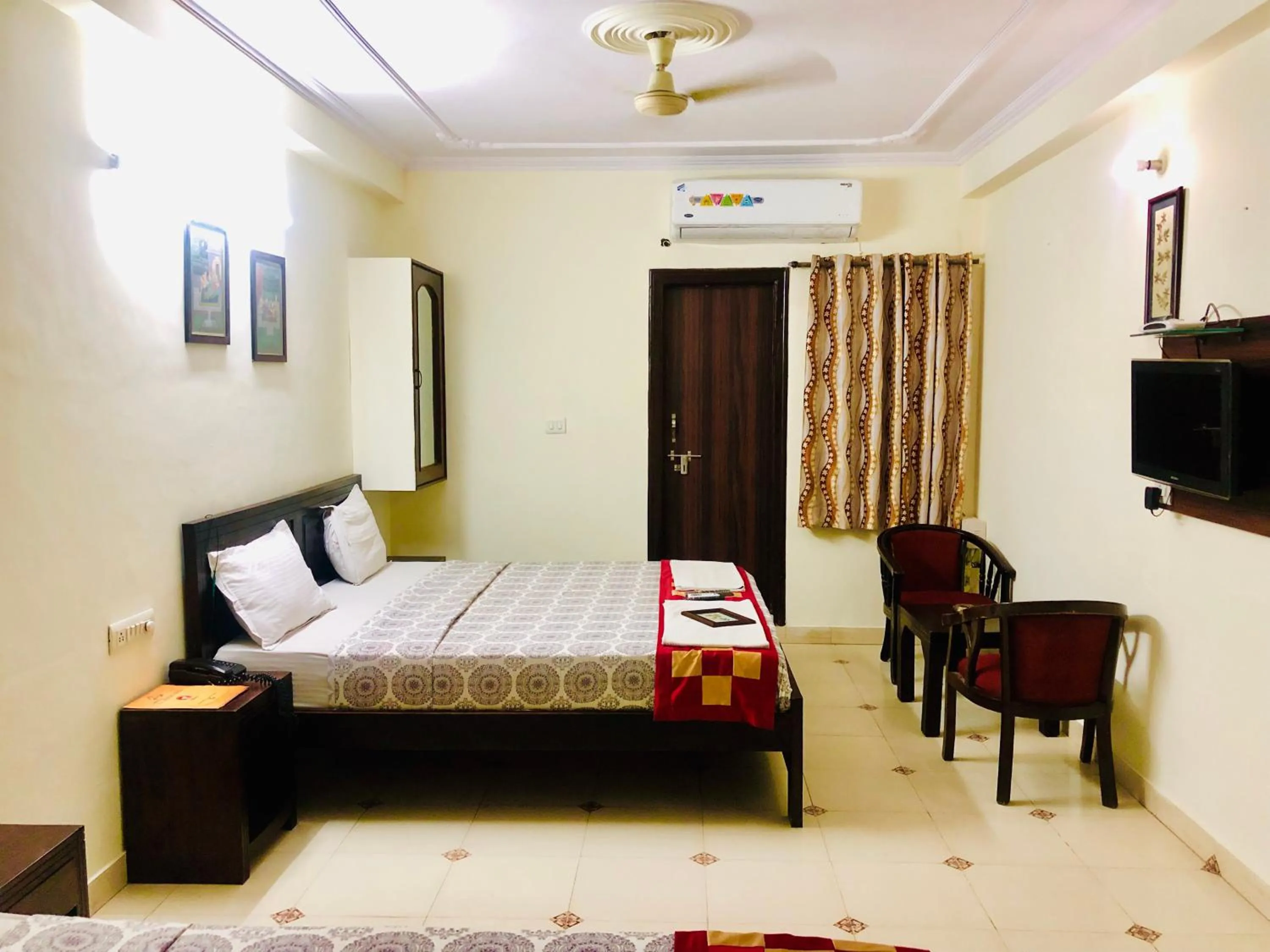 Deluxe Family Room in Hotel Classic Inn Jaipur