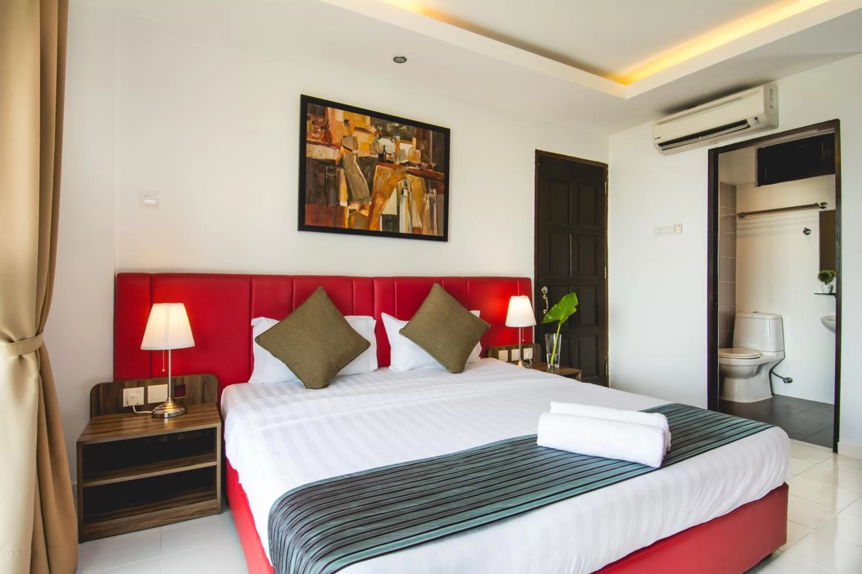 Deluxe Double Room with Partial Sea View in Alia Residence Business Resort