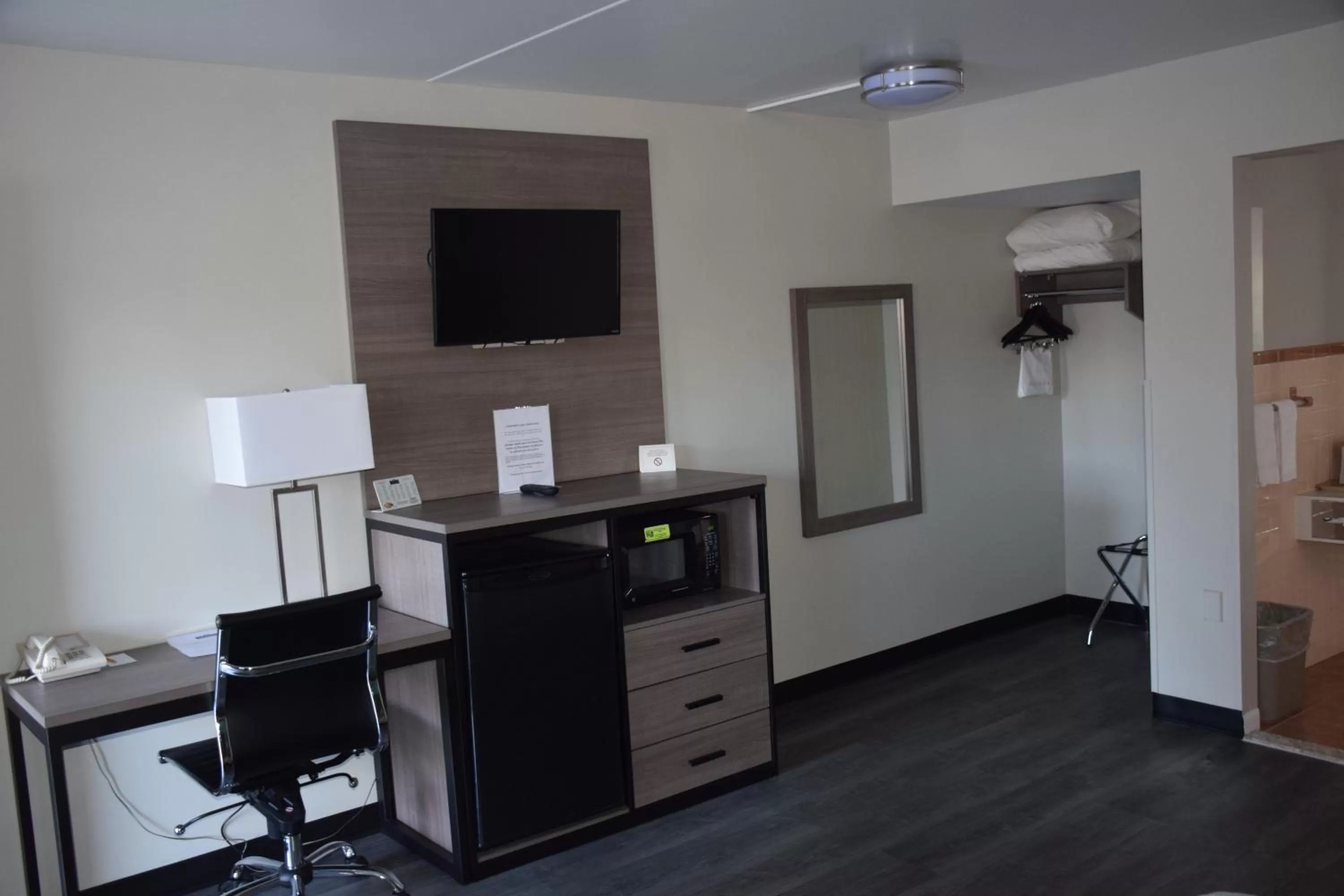 Standard Double Room in White Rose Motel - Hershey