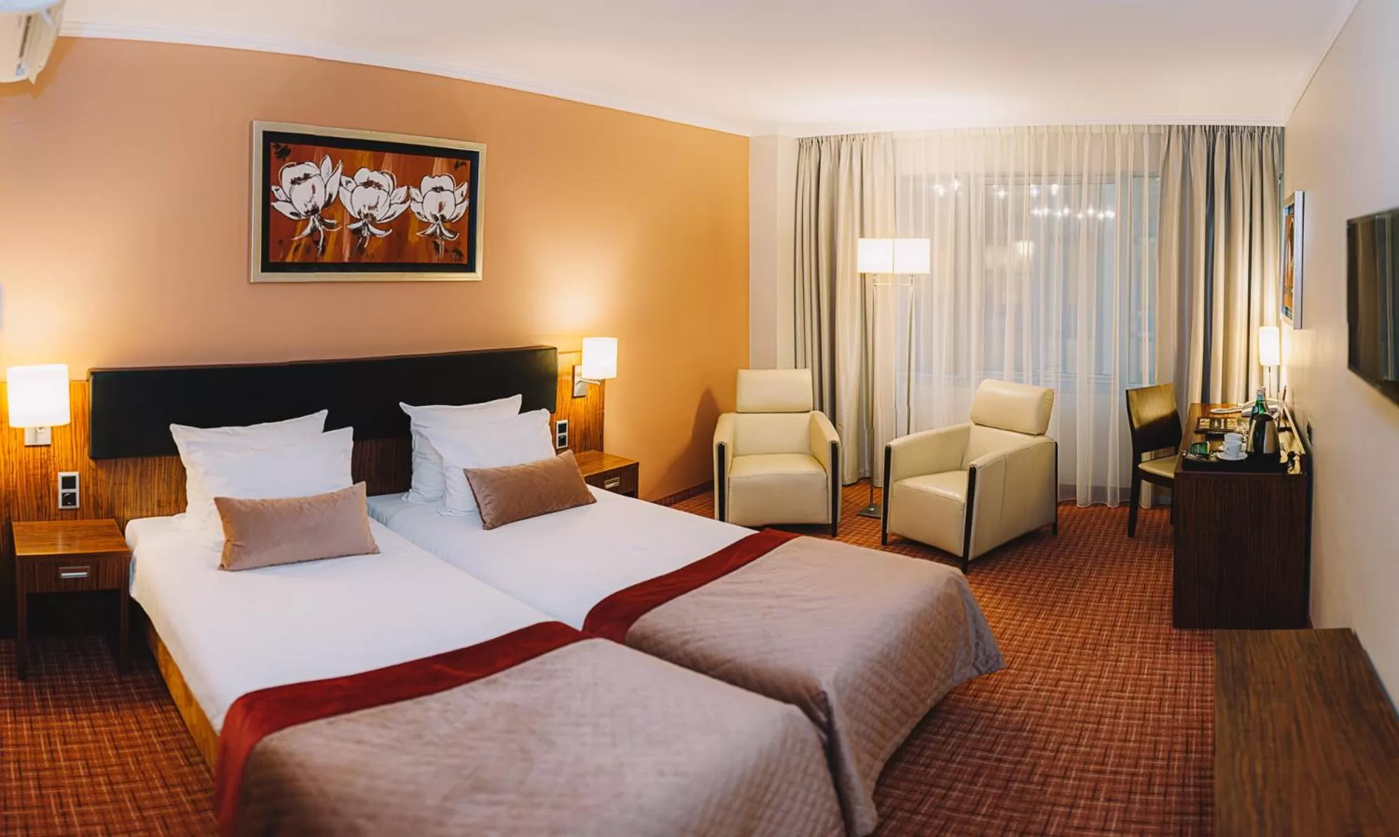 Standard Double or Twin Room with Atrium View in Avalon Hotel & Conferences