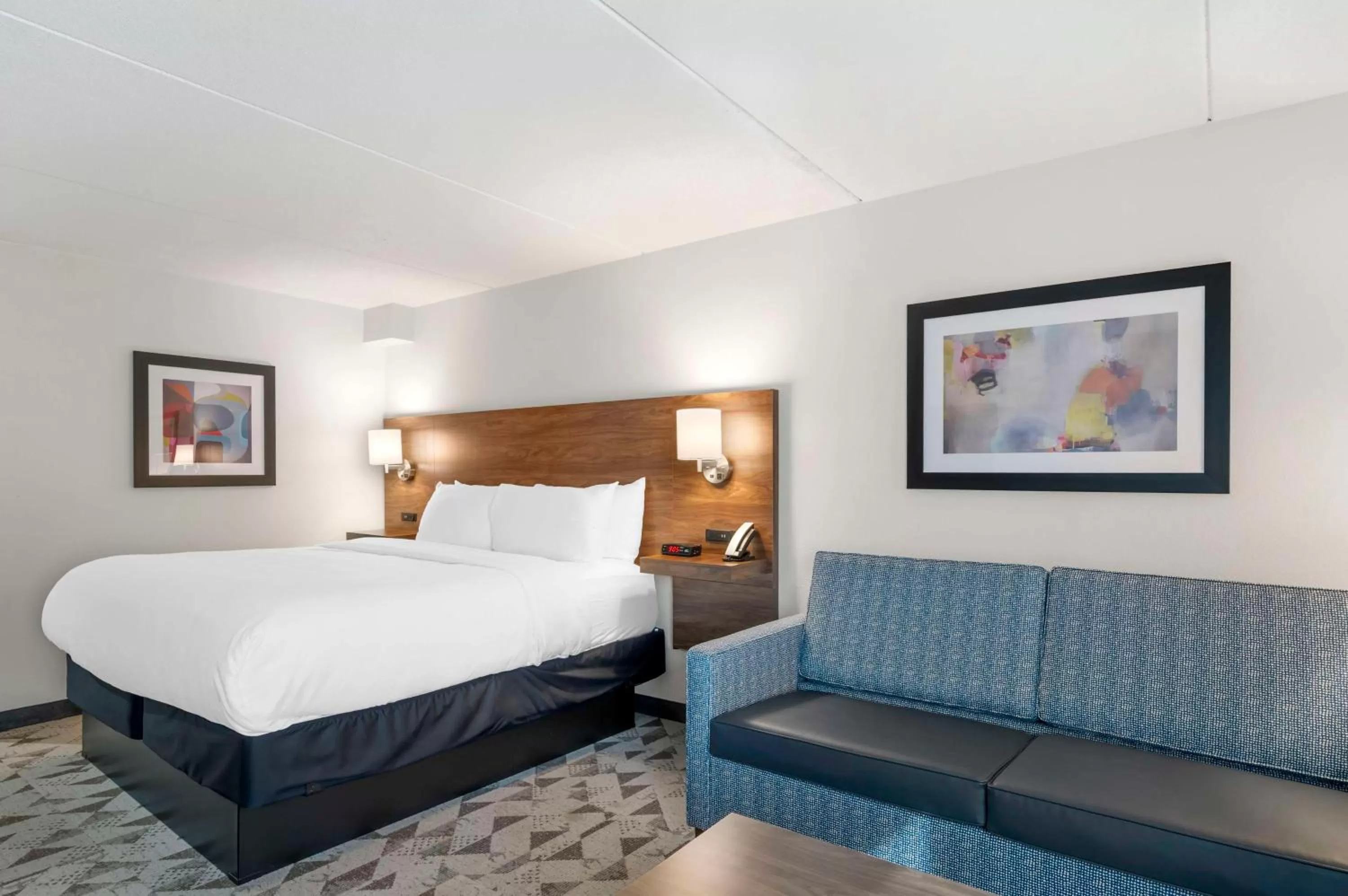 King Suite in Best Western Plus Harrisonburg
