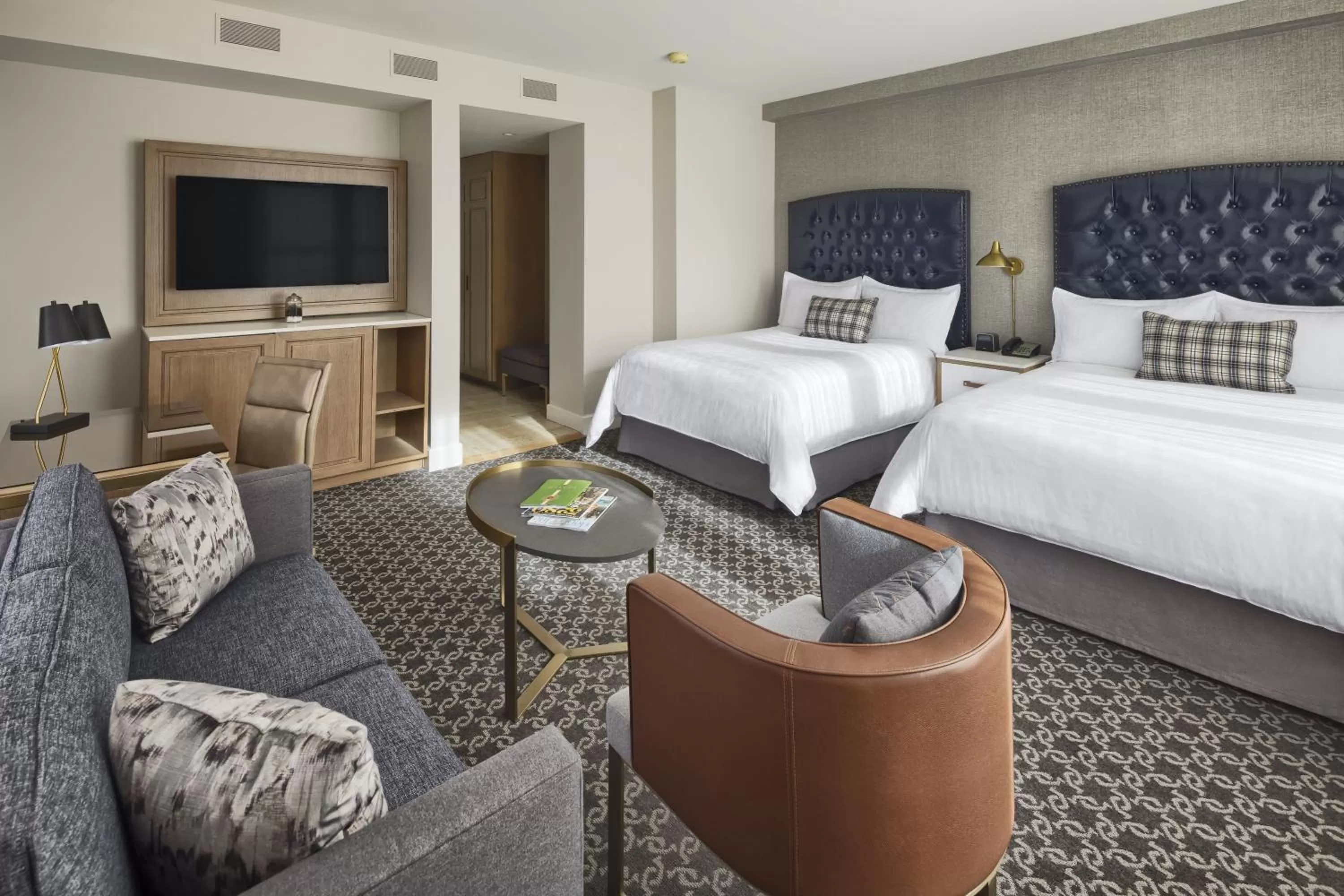 Deluxe Queen Room with Two Queen Beds in Hotel Teatro