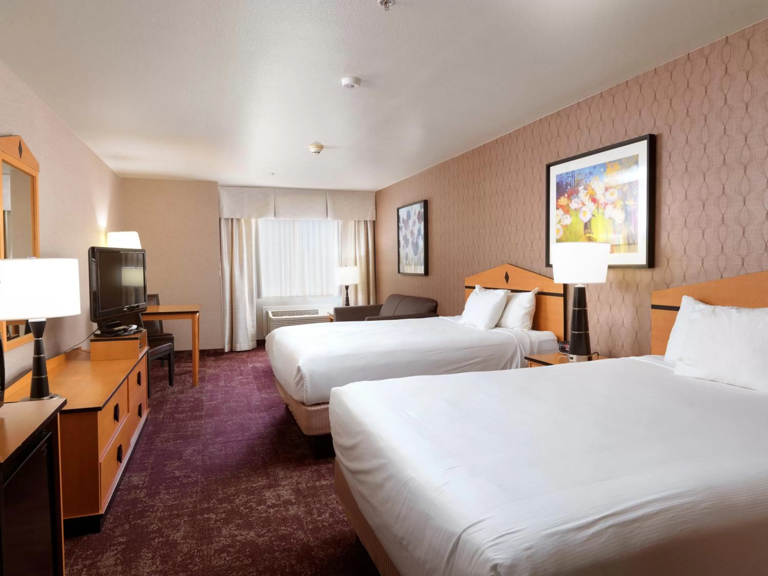 Queen Room with Two Queen Beds  in Crystal Inn Hotel & Suites - West Valley City