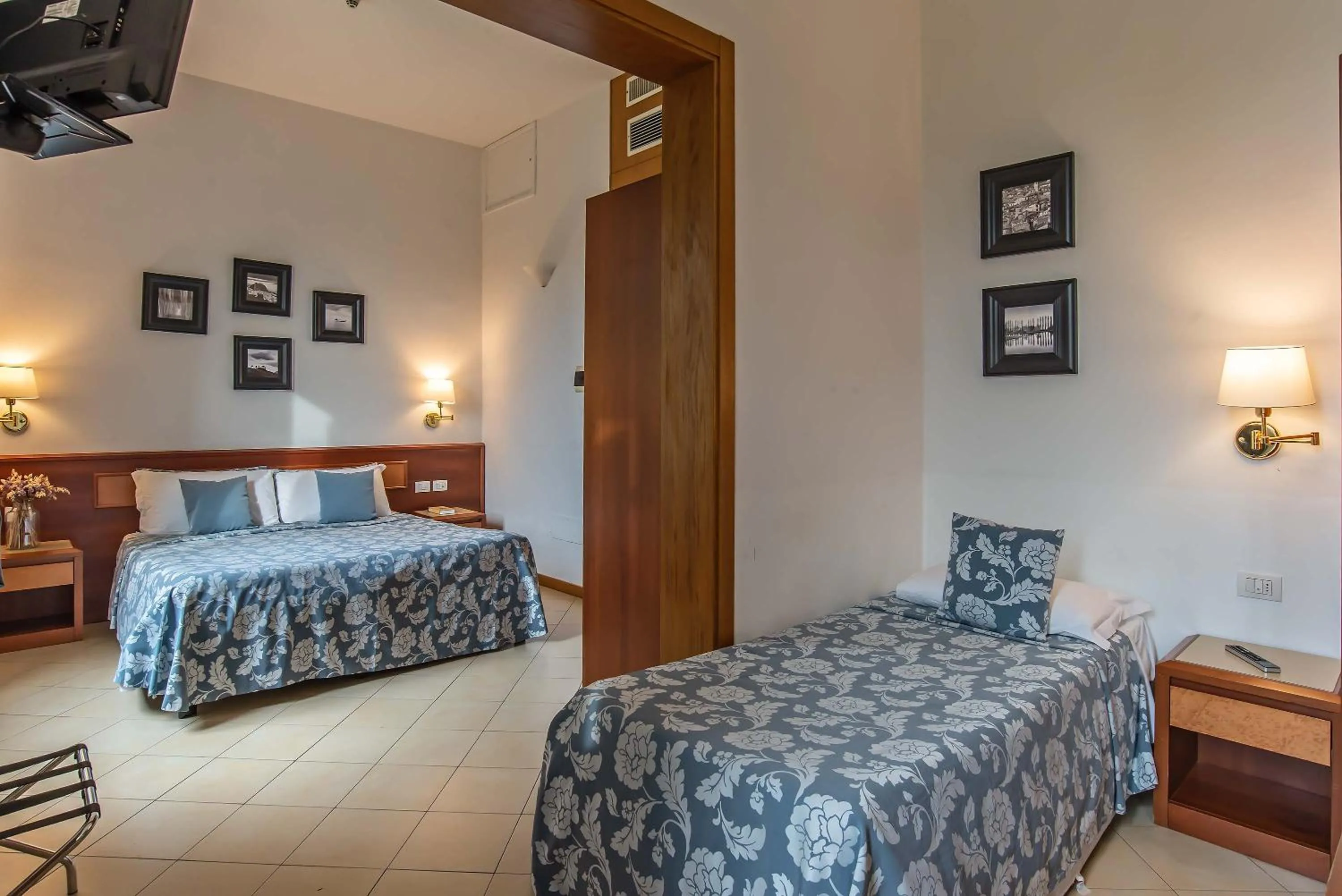 Standard Triple Room in Hotel Bonifacio