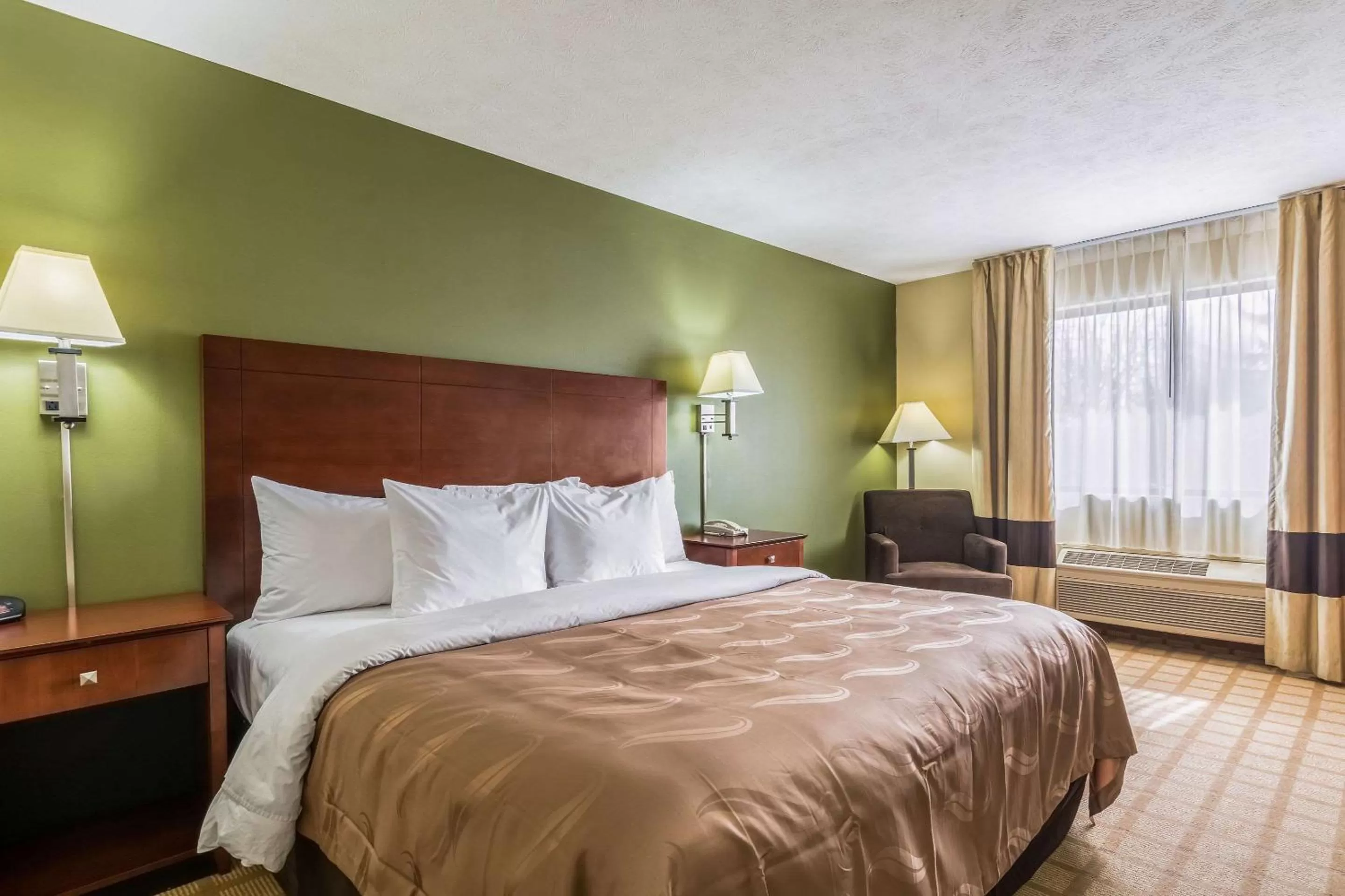 King Room - Non-Smoking in Quality Inn I-74 Batesville