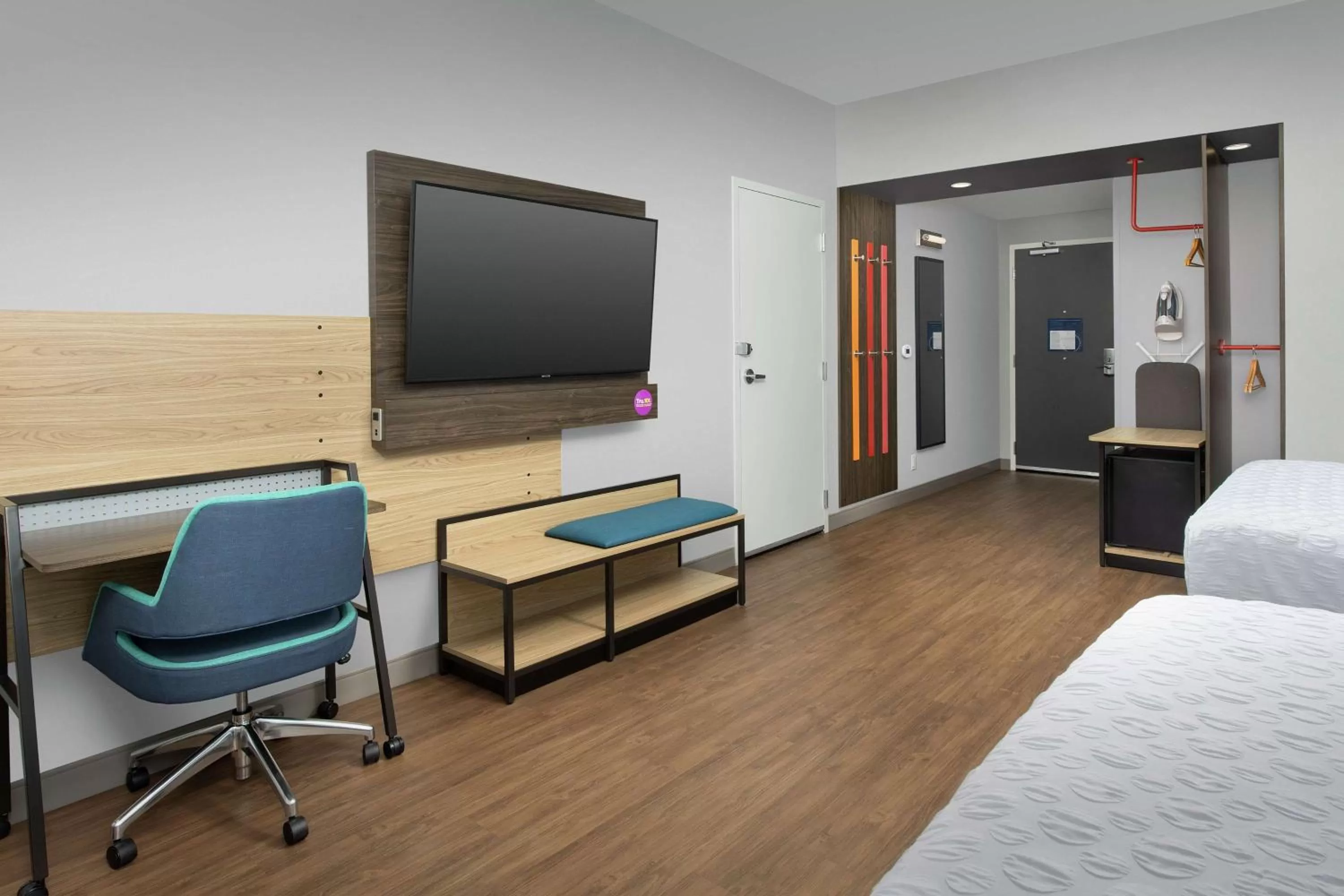 Queen Room with Two Queen Beds and Accessible Tub - Mobility Access in Tru By Hilton Lake City