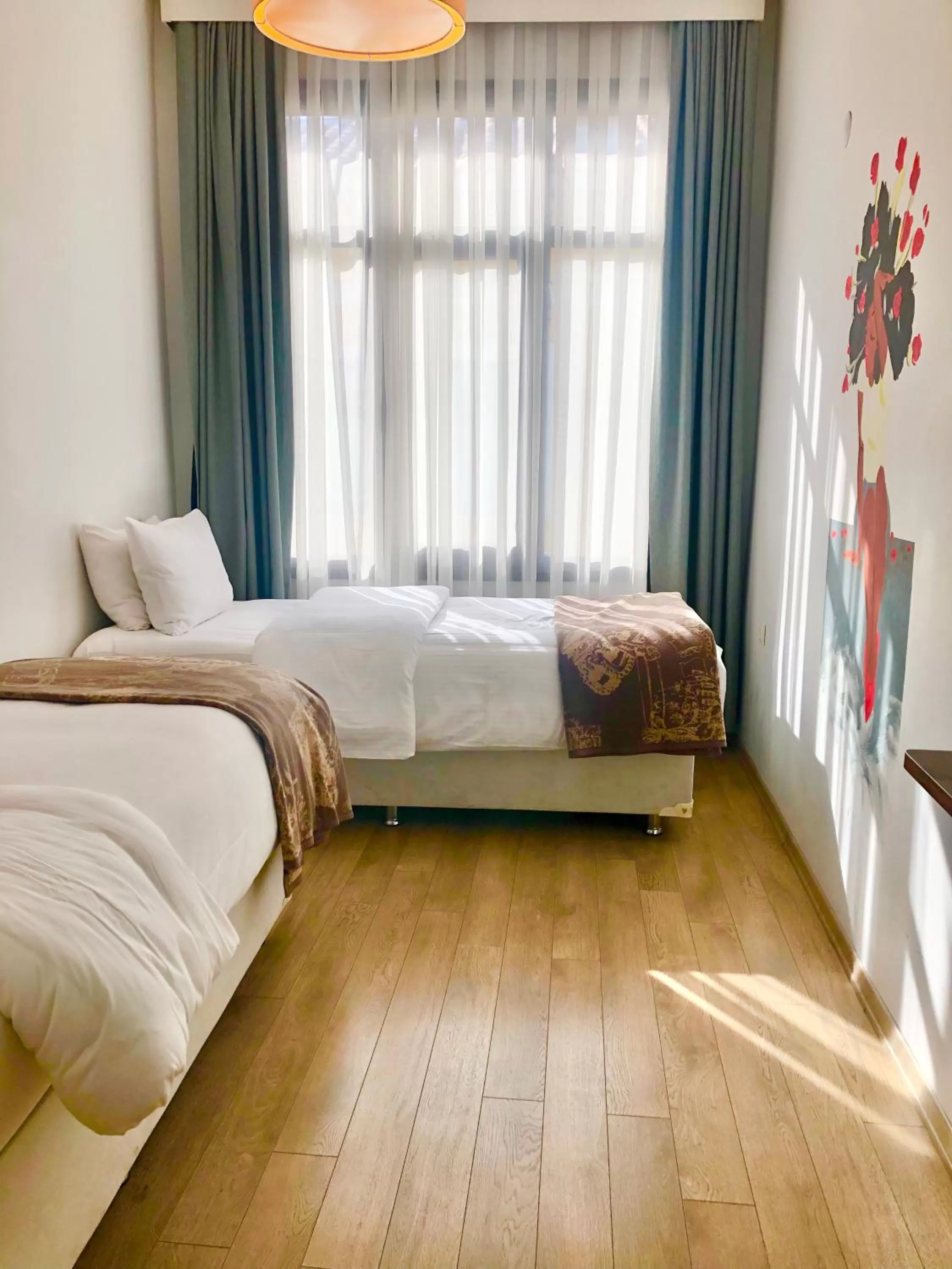 Standard Twin Room in Rumours Inn