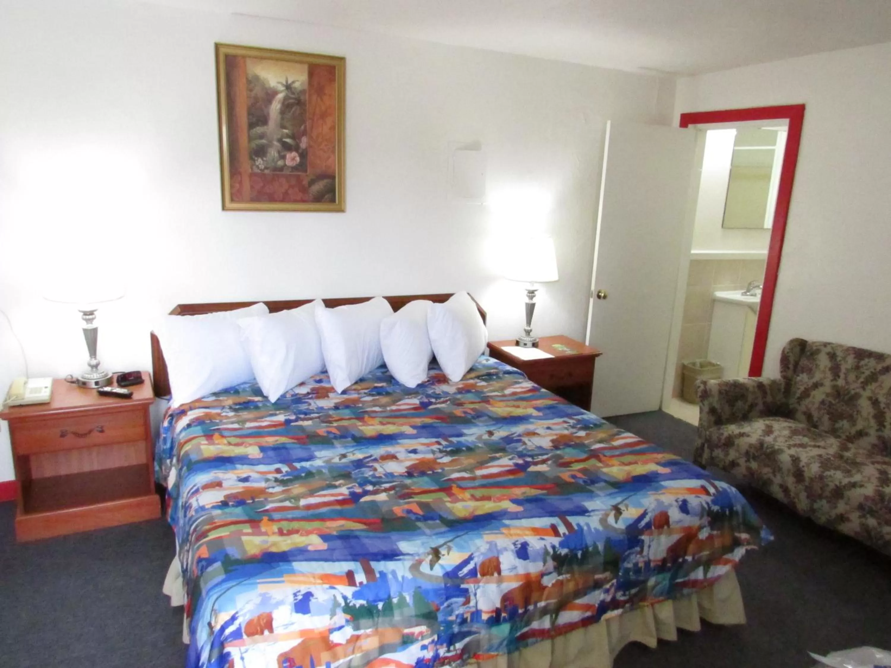 King Room - Non-Smoking in Parsons Inn Downtown Parsons,Tn