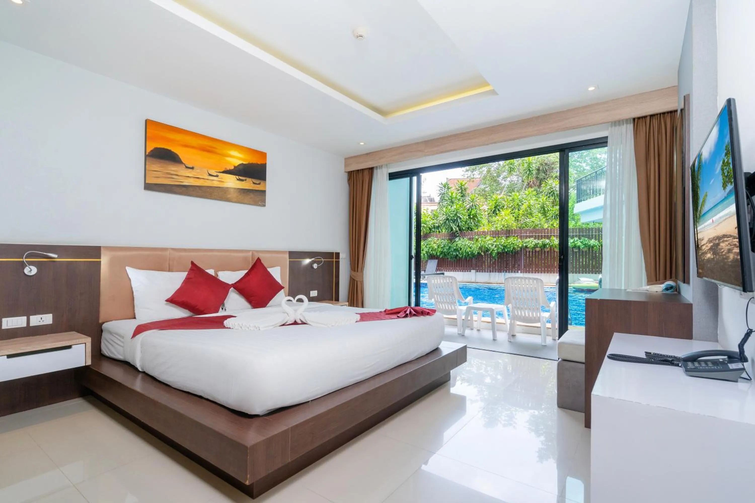 Deluxe Double Room with Pool Access in Paripas Patong Resort - SHA Extra Plus
