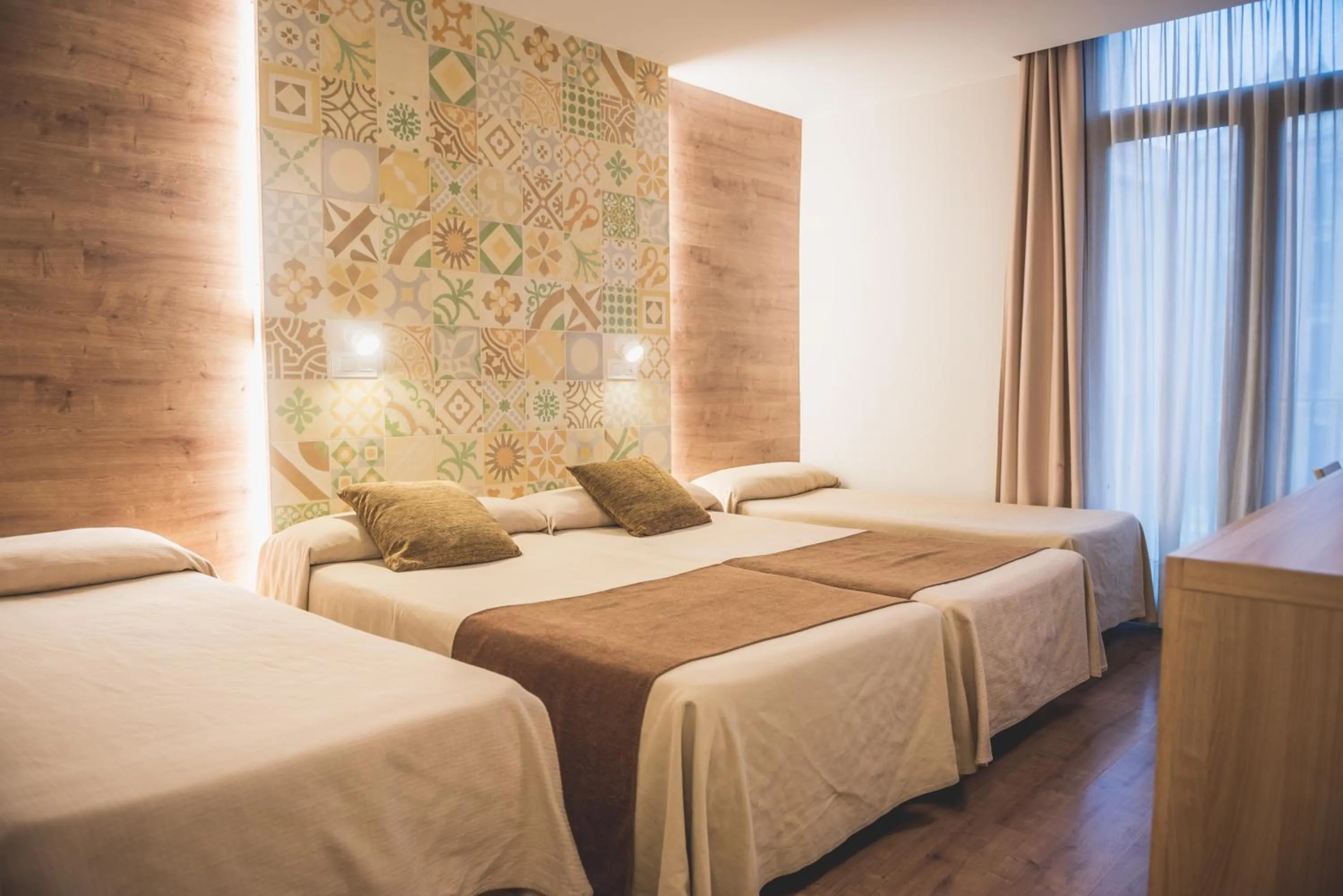 Family Room in Hostal Marenostrum