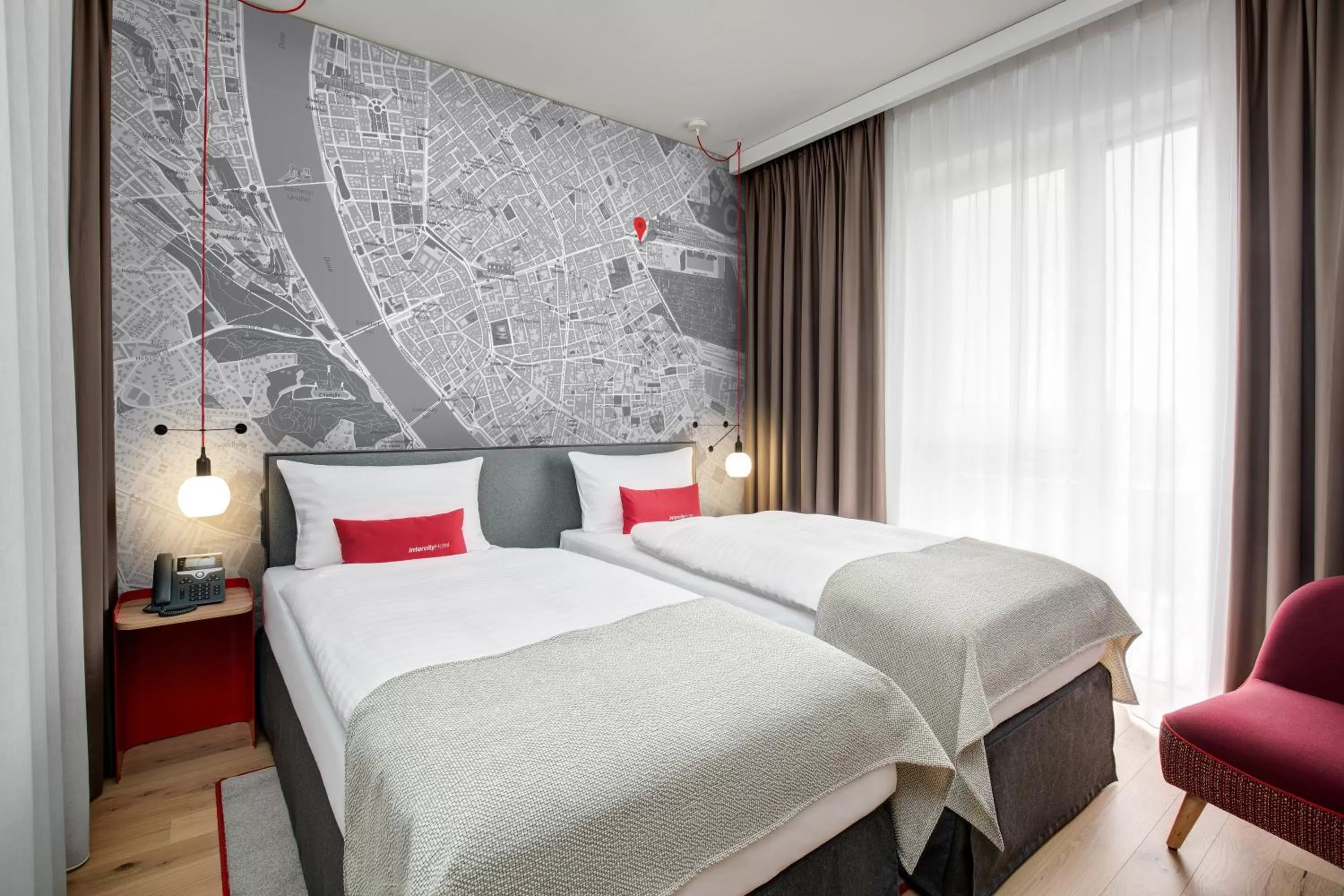 Superior Plus Twin Room in IntercityHotel Budapest