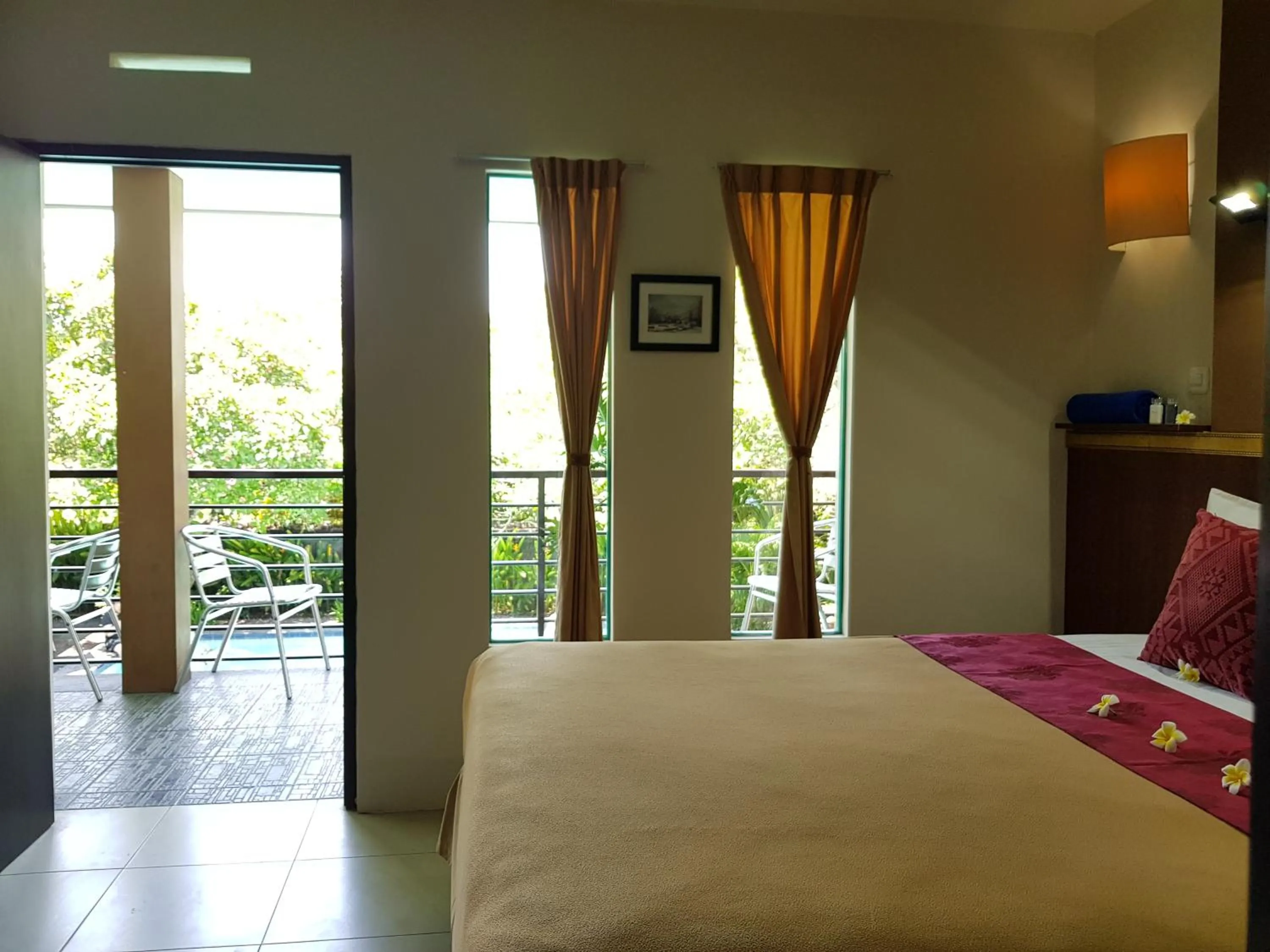 Deluxe Triple Room in Sanur Agung Hotel