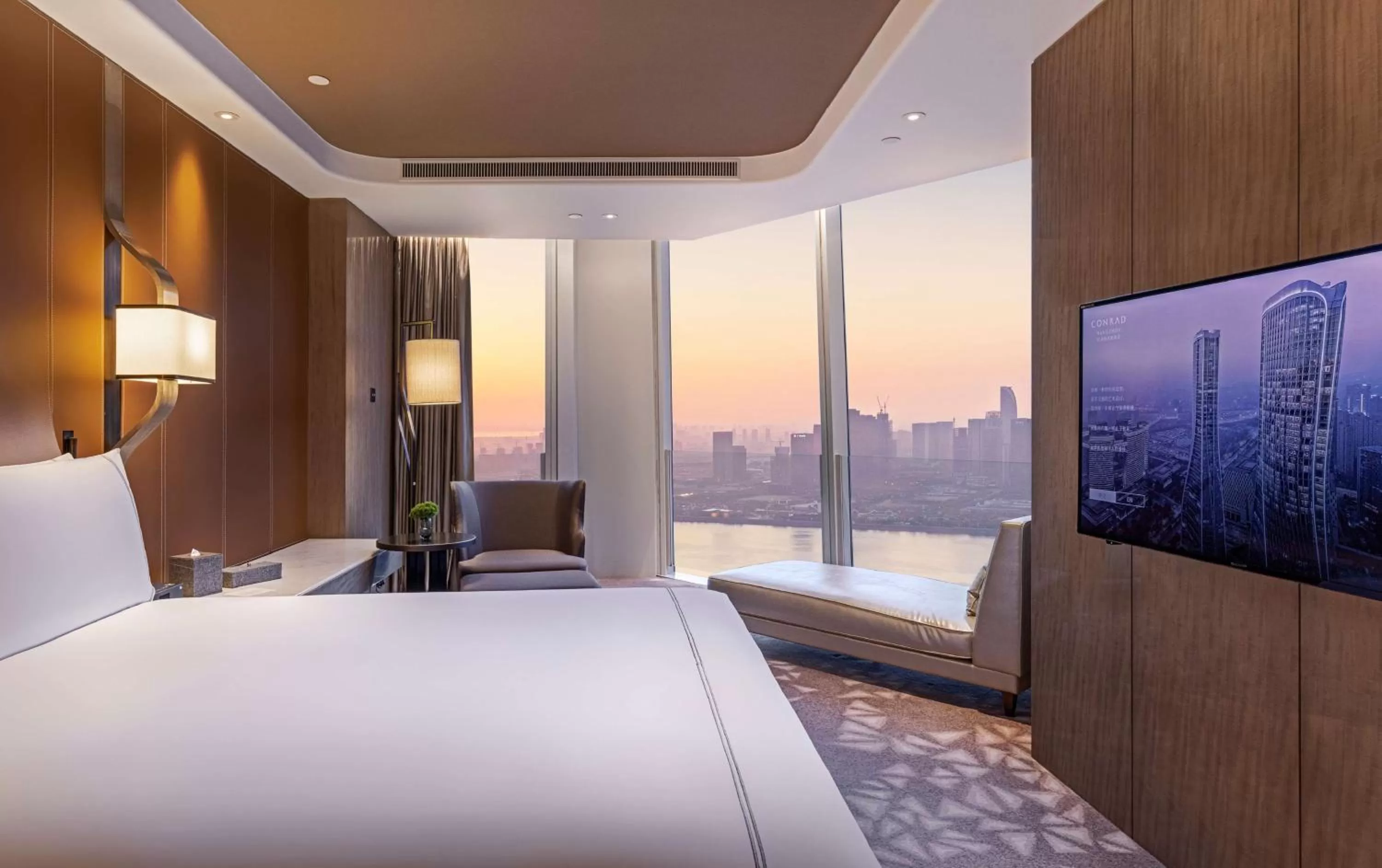 Deluxe King Suite in Conrad Hangzhou