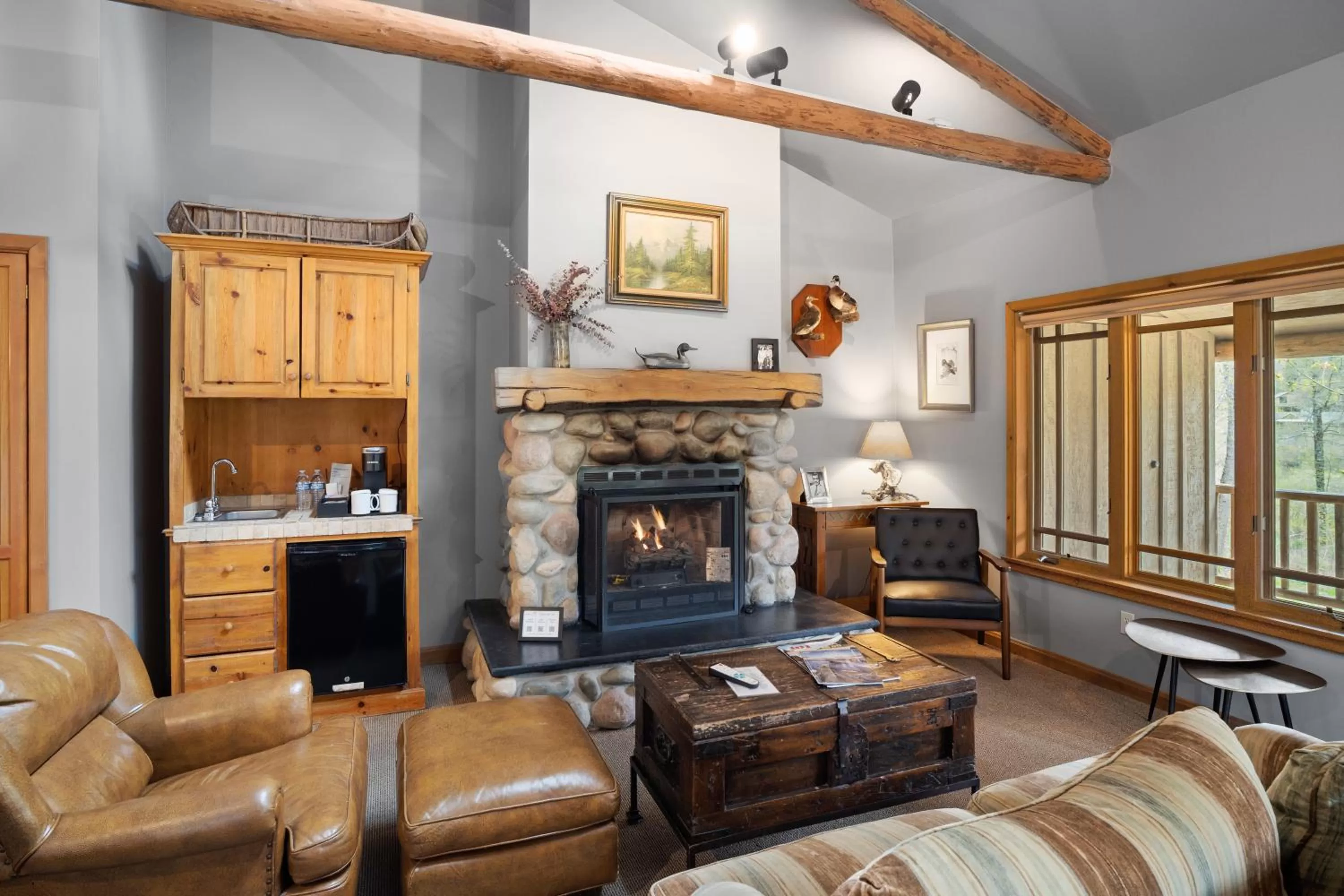 Cabin with King Bed and Spa Bath in Weasku Inn