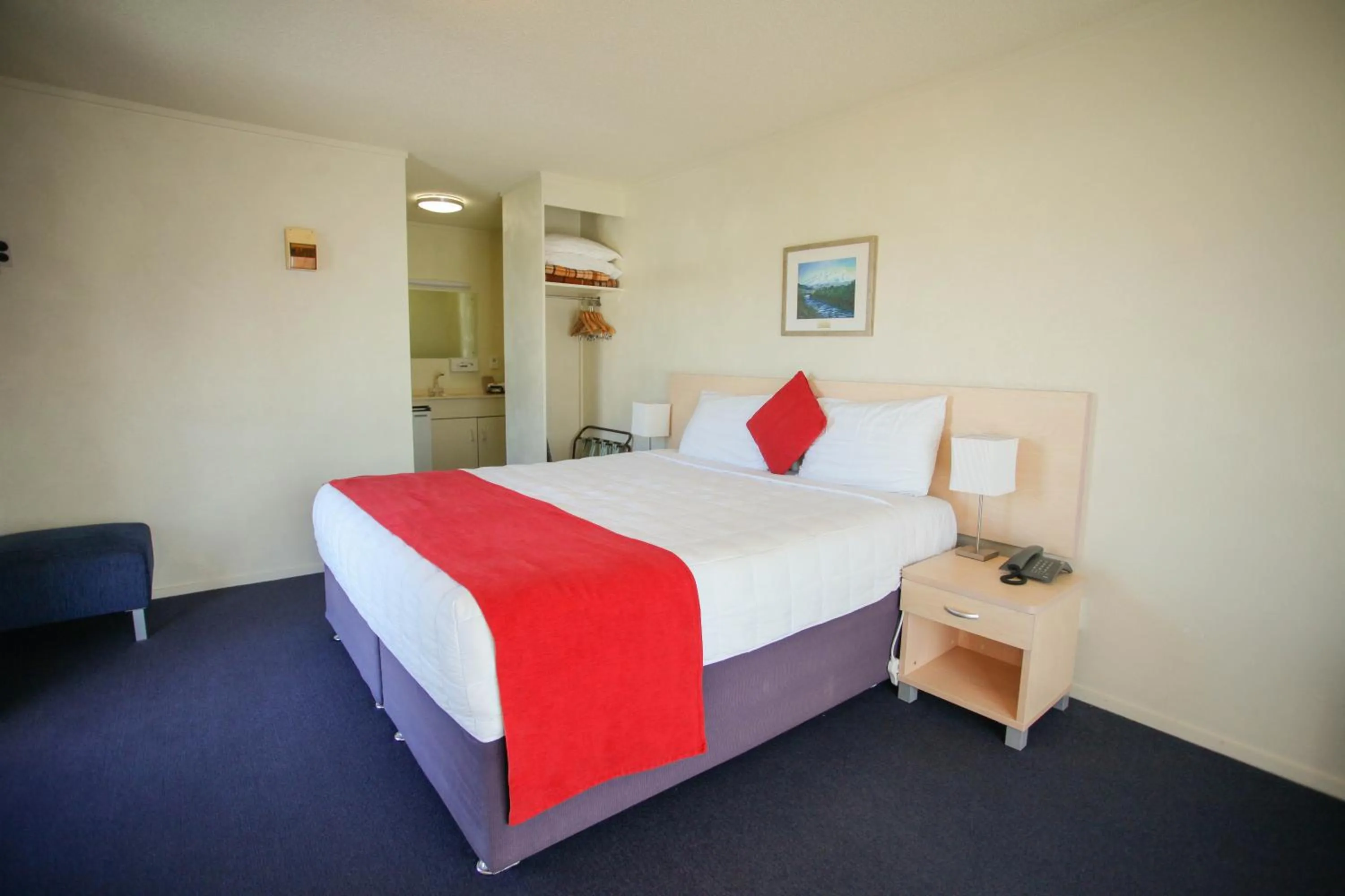 Business Double Room in Abbots Hamilton – Hotel and Conference Centre