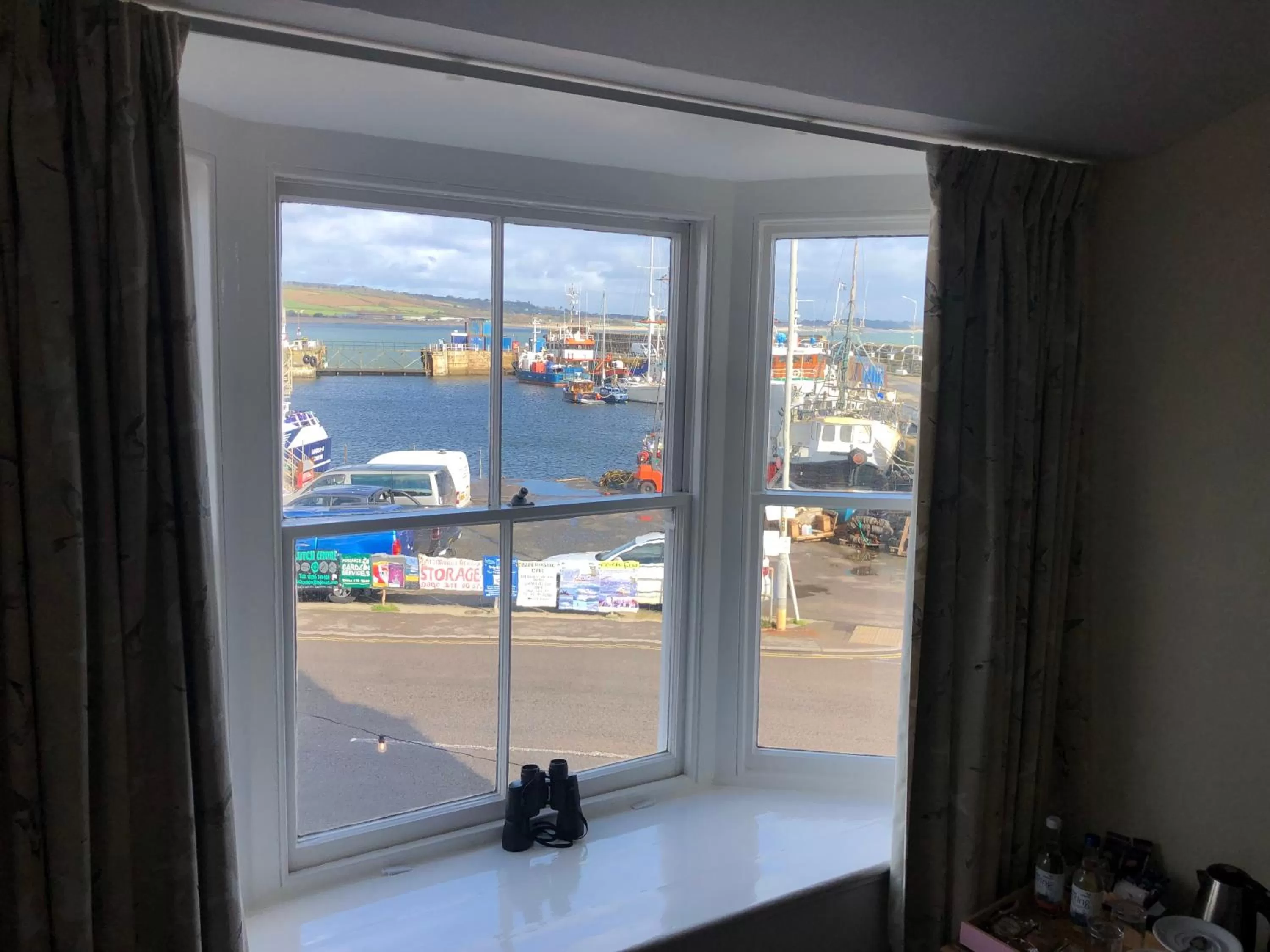 Deluxe Double Room with Sea View in The Dolphin Tavern