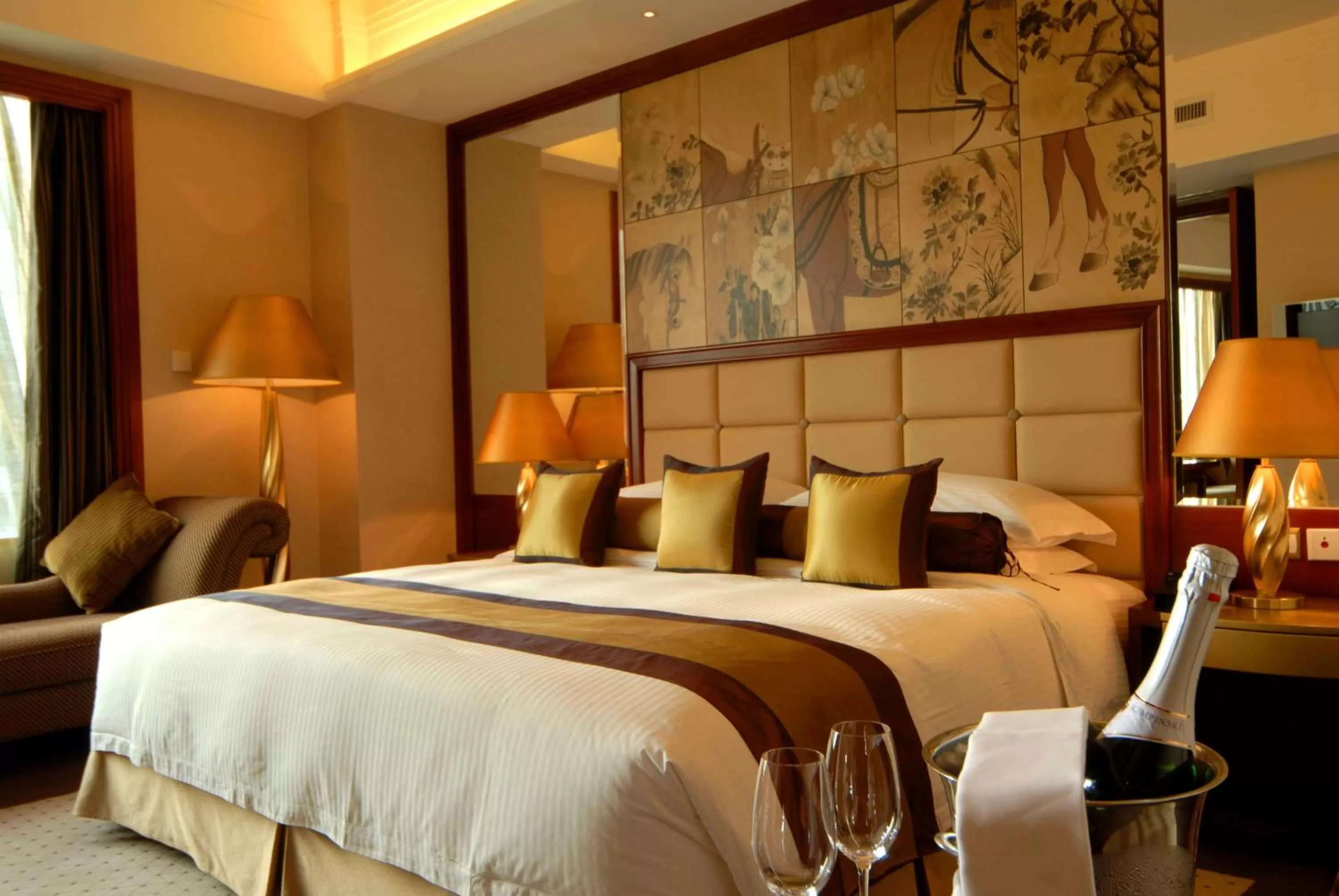 Deluxe Double or Twin Room in Kempinski Hotel Shenzhen - 24 Hours Stay Privilege until Feb29