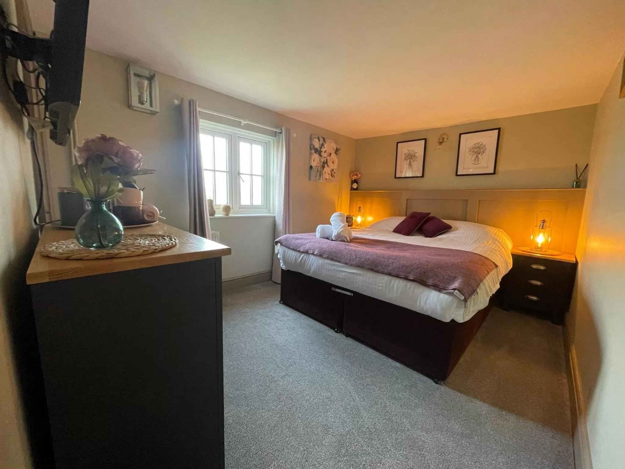 Family Room with Shower in The Windmill Inn
