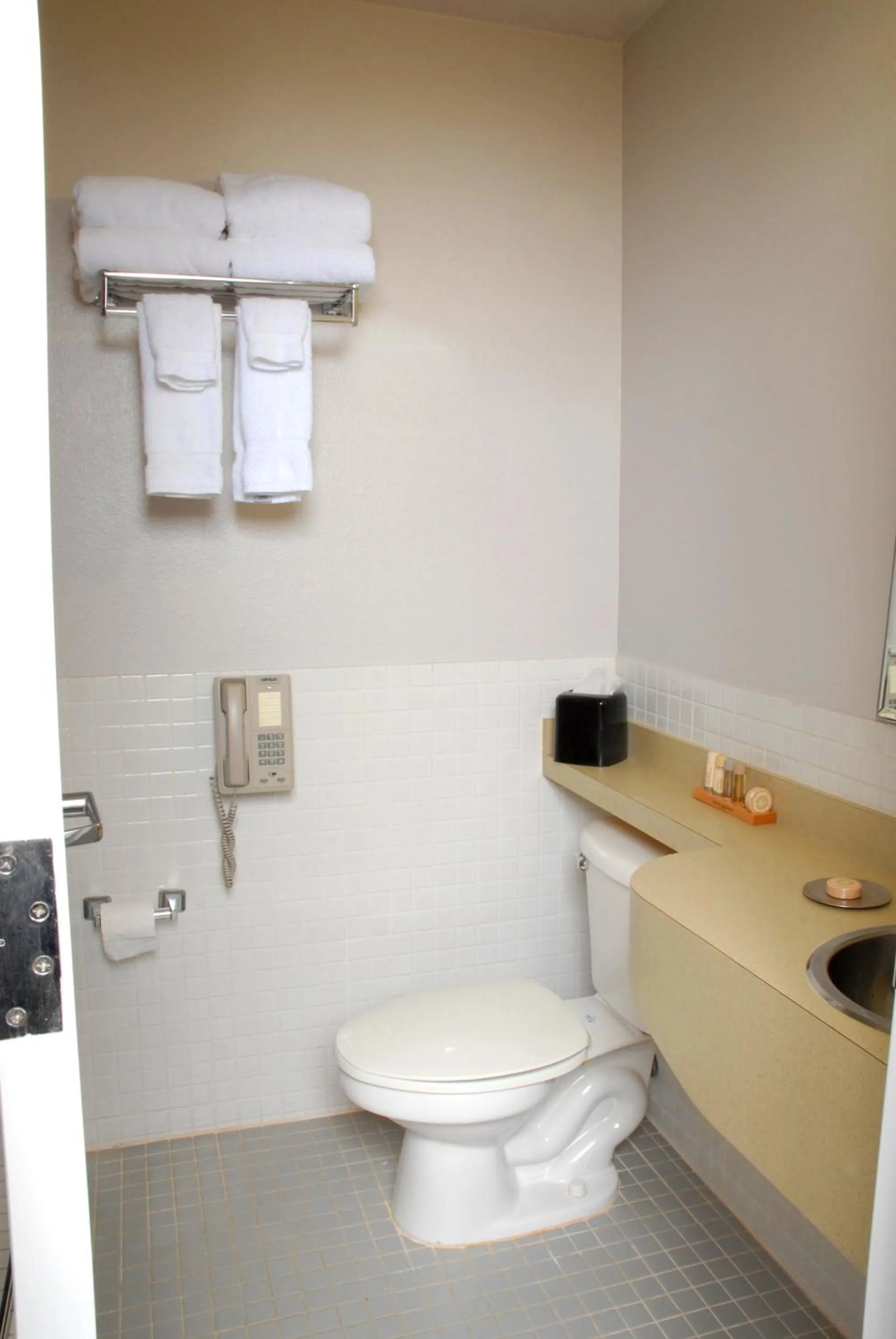 Deluxe King Room in The EO Inn - Downtown Orlando