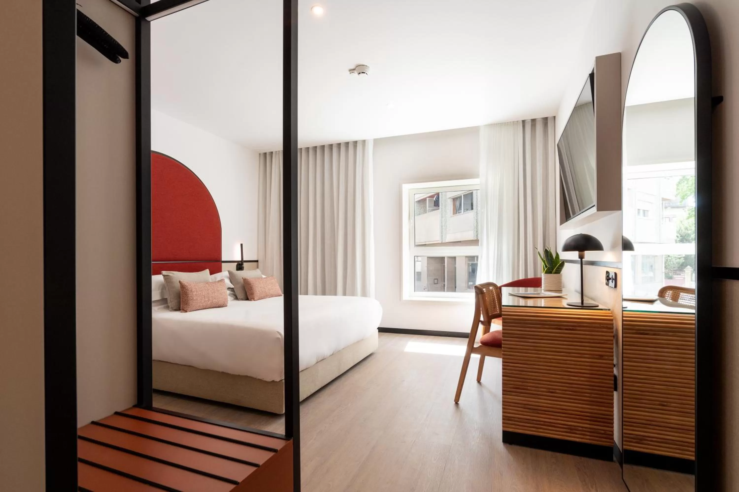 Double Room - Ground Floor in The Editory Garden Porto Hotel