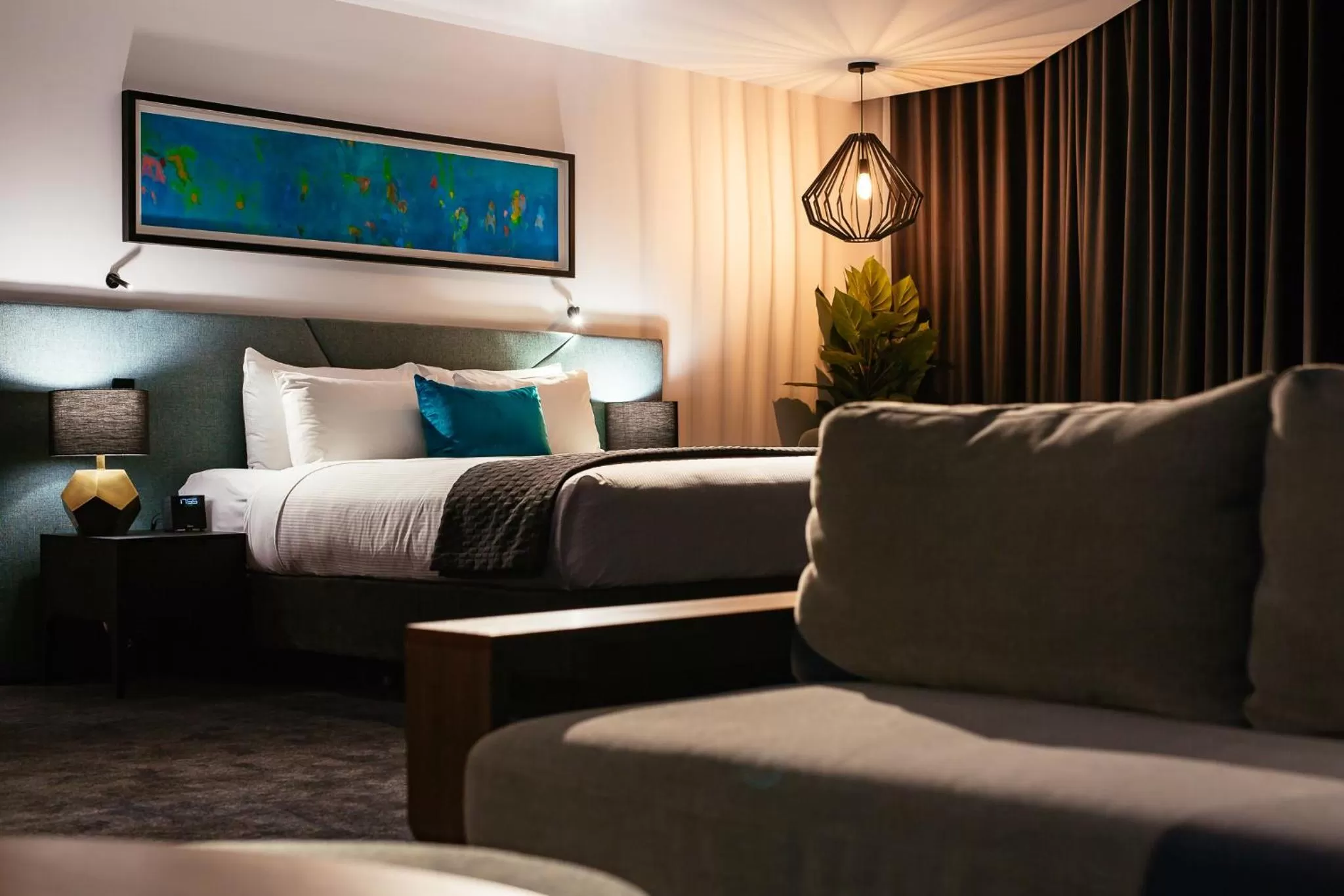 King Suite in Eatons Hill Hotel