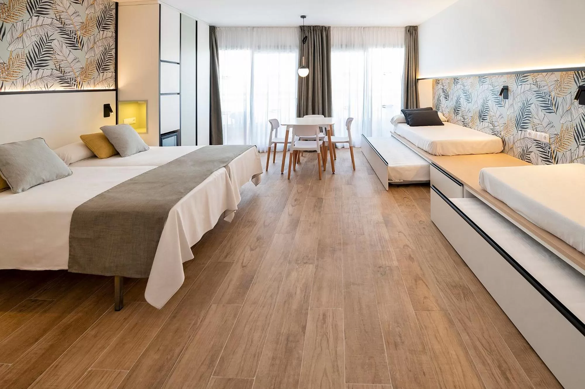 Superior Family Room (2 Adults + 2 Children) in Medplaya Hotel Calypso