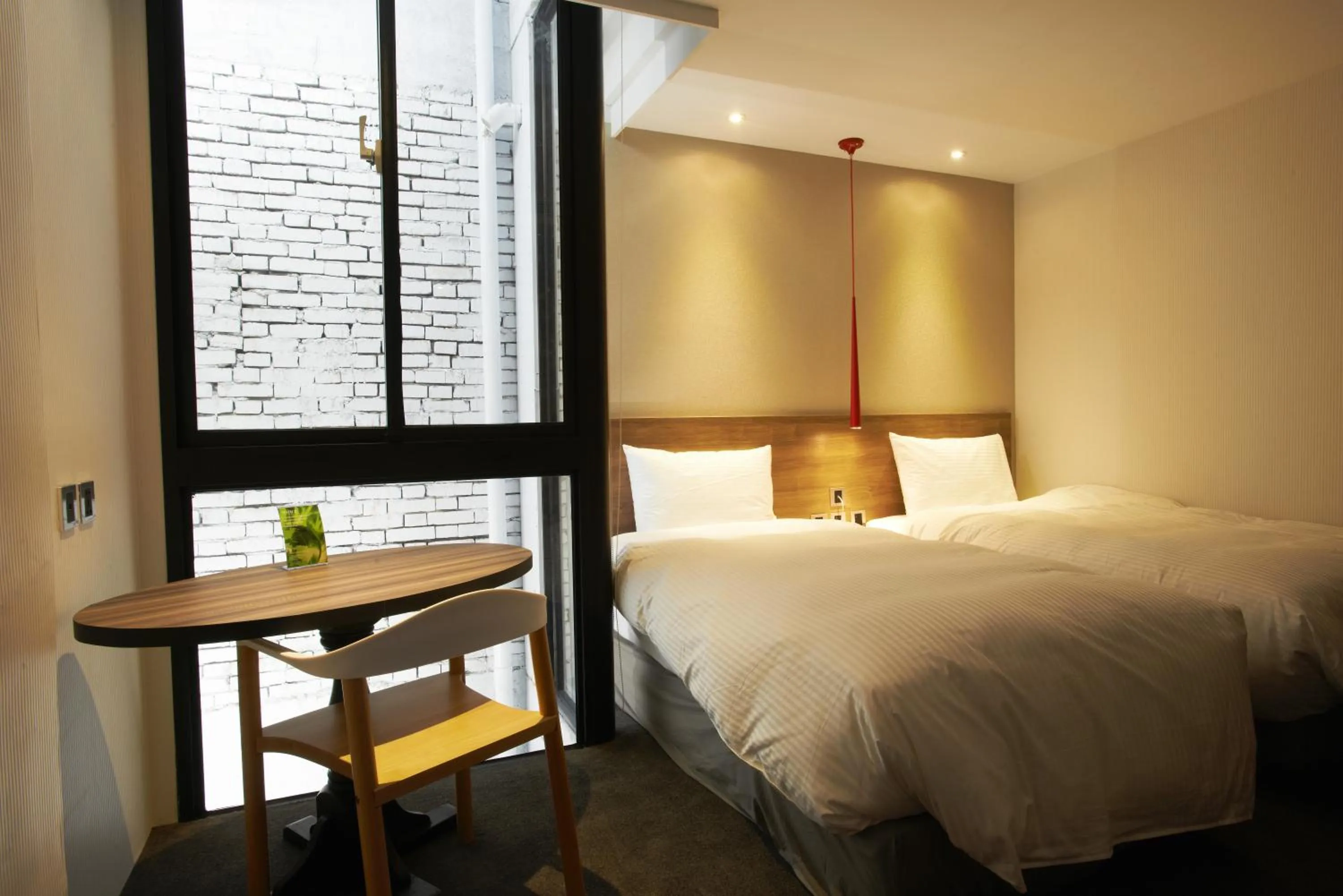 Double or Twin Room with Shower in Hotel That